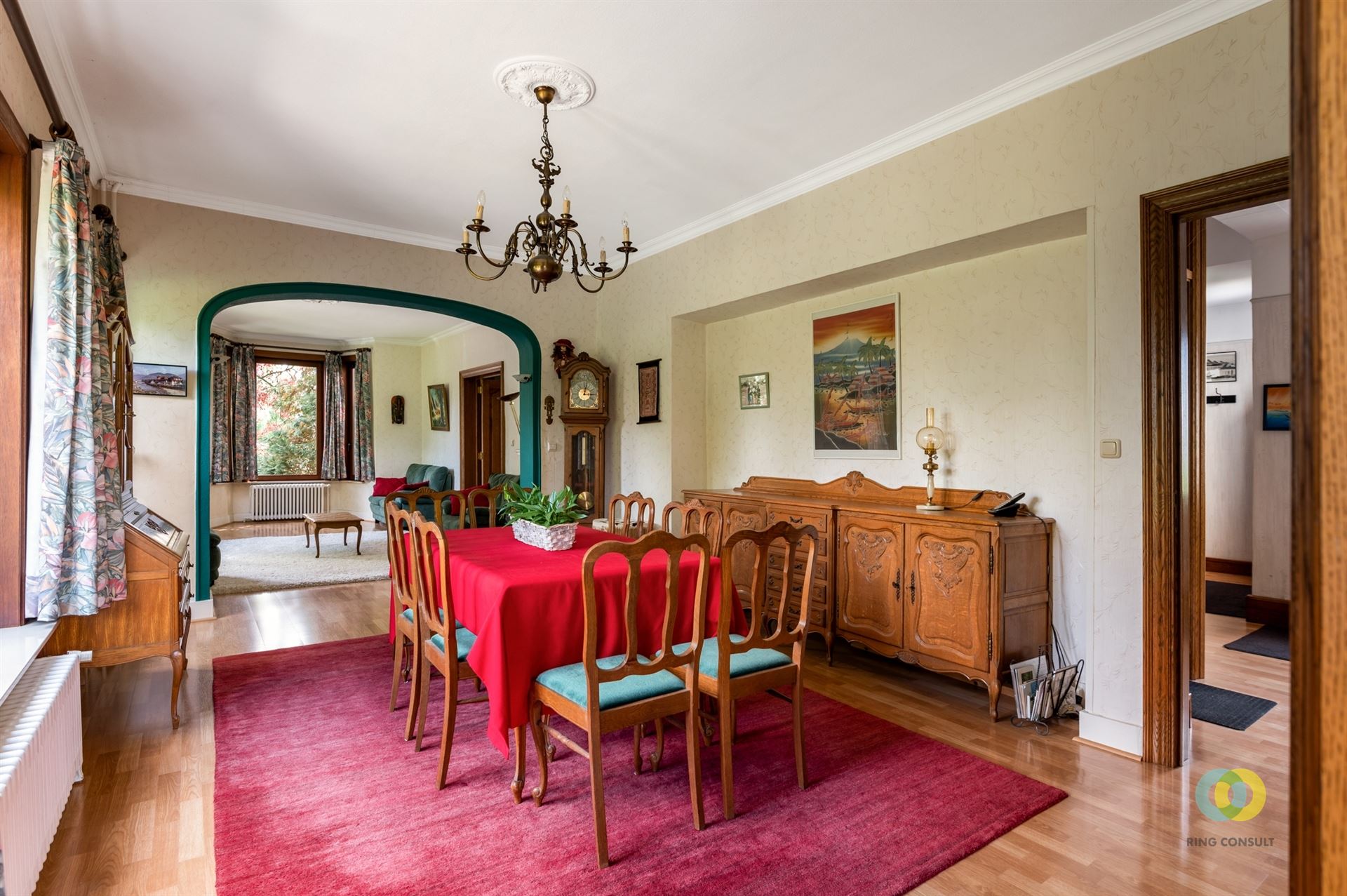 Karaktervolle villa op mooi perceel foto 2