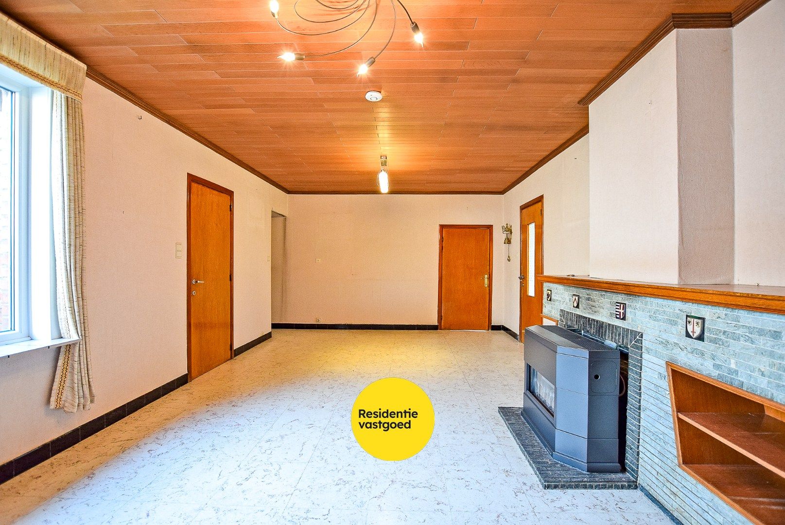 Ruime gezinswoning met 3 slaapkamers, grote tuin en garage.  foto 11