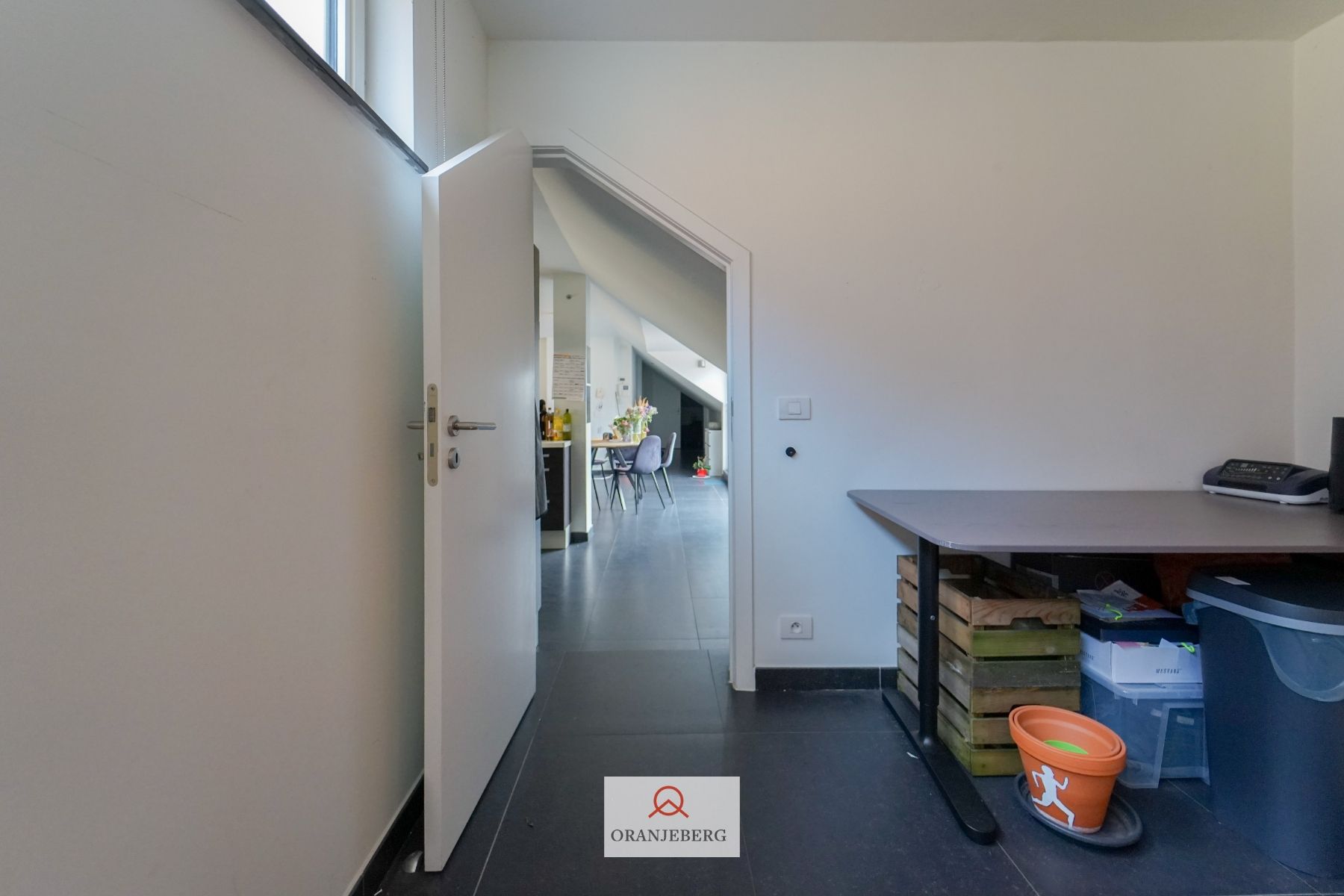 Centraal gelegen 2 slaapkamer-appartement met zicht op de Coupure! foto 26
