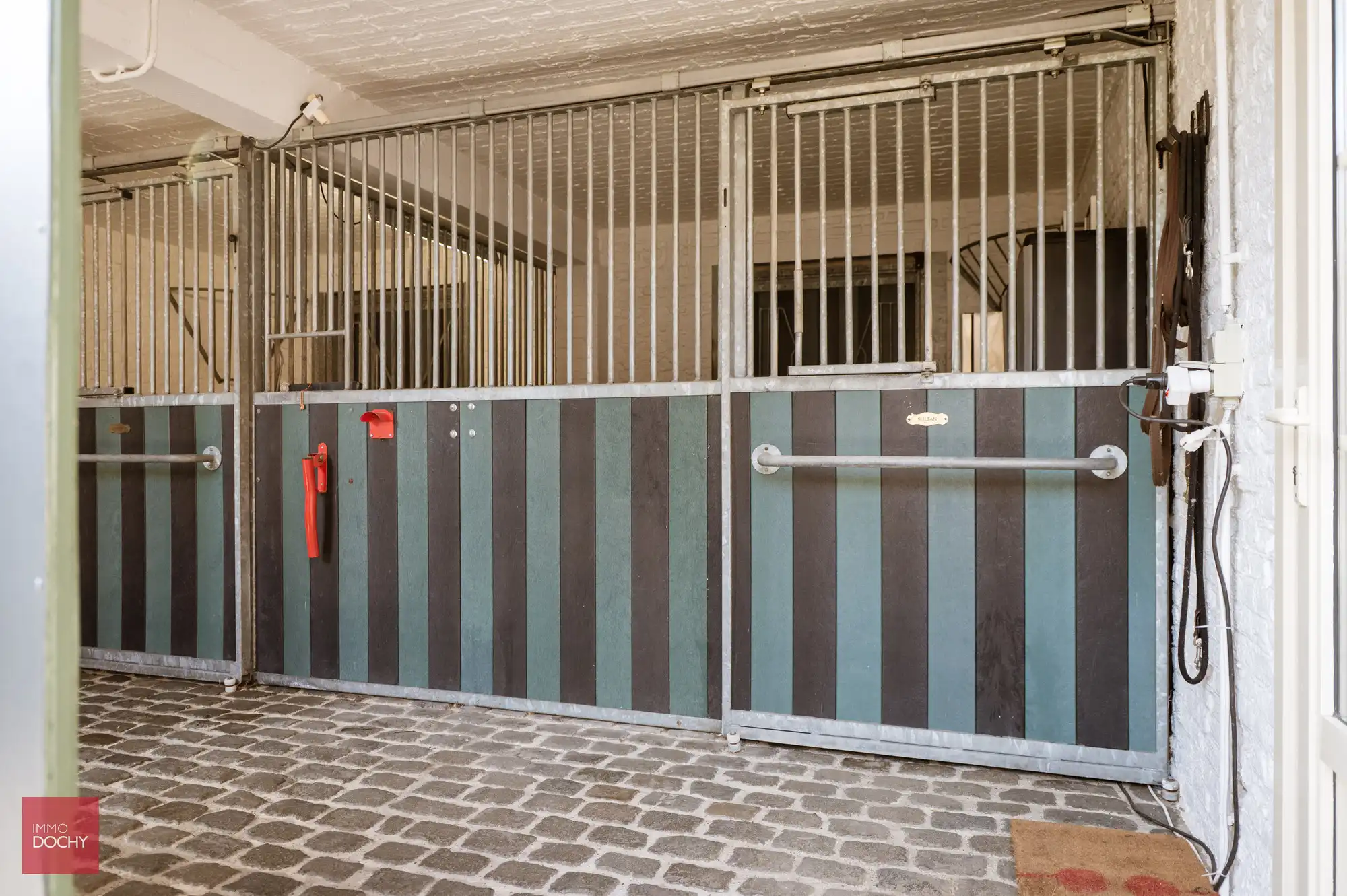 Zeer goed onderhouden gerestaureerde hoeve foto 17