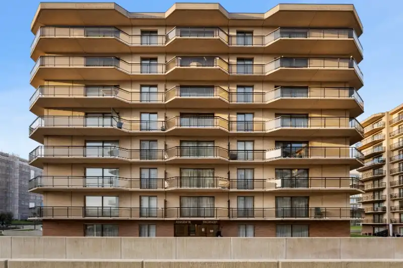 EXCLUSIEF HOEKAPPARTEMENT NABIJ ESPLANADE  IN DE PANNE foto 15