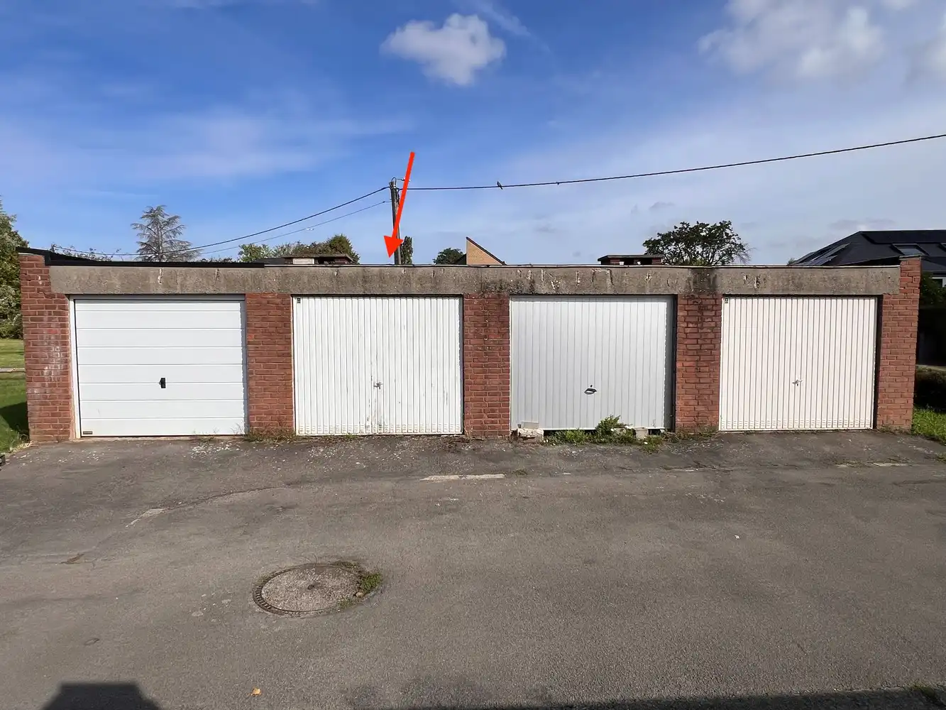 Goed gelegen en handige (privé) garagebox (16m²) te Herent nabij Den Elst ! foto {{pictureIndex}}