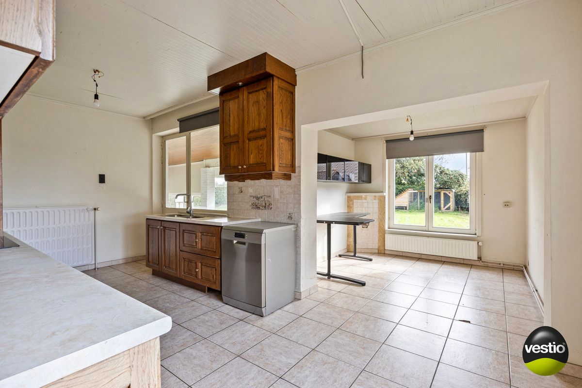 RUSTIG GELEGEN SPLIT LEVEL WONING OP 21A10CA TE KORTESSEM. foto 11