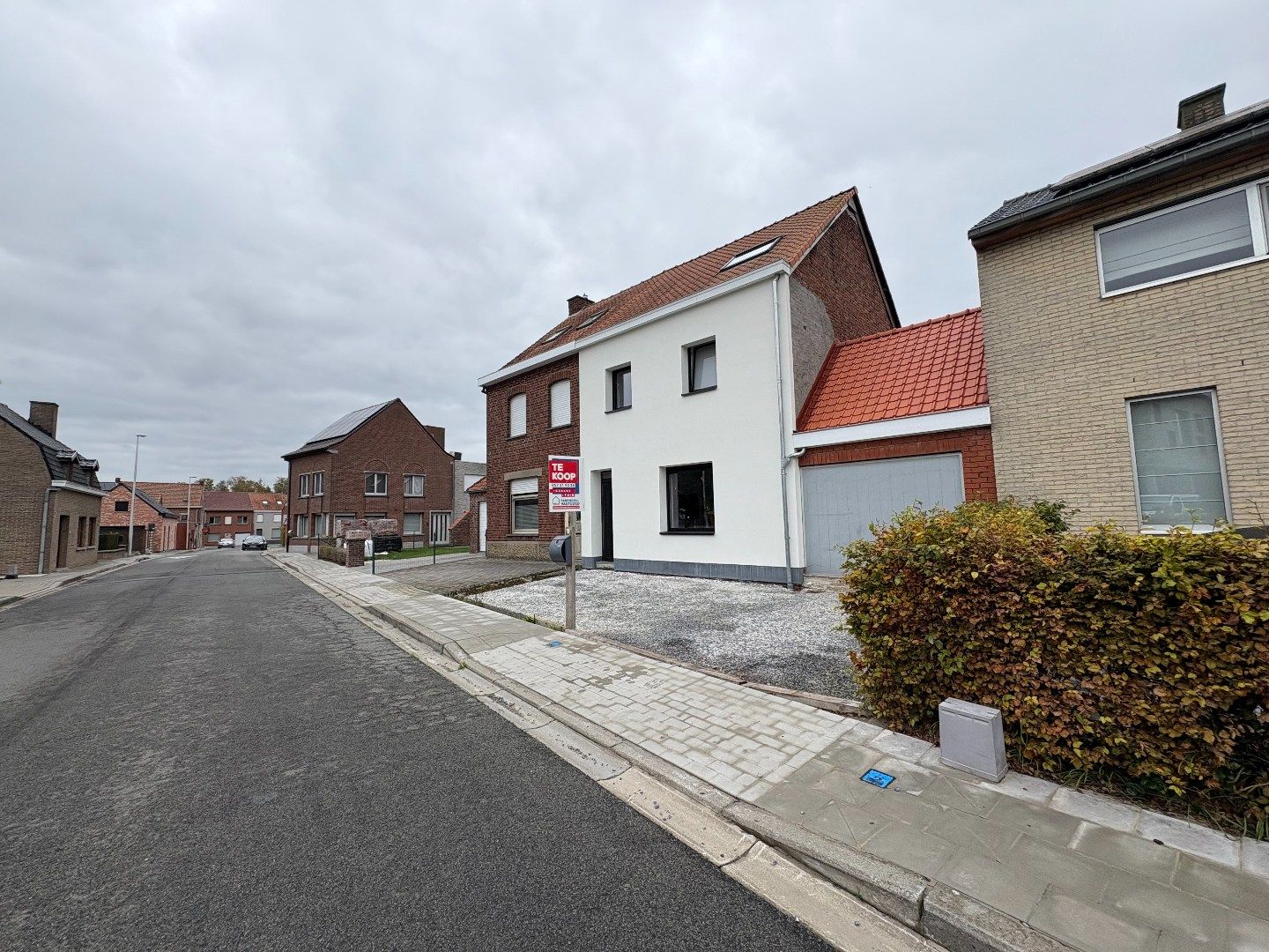 🏡 Grondig gerenoveerde woning met zonnige tuin in centrum Vlamertinge (Ieper) foto 23