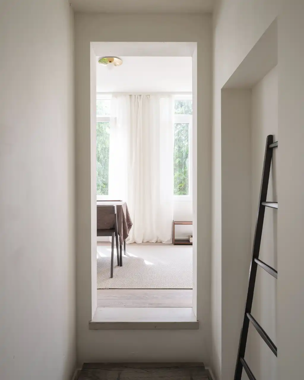 Uniek handelshuis met centrale ligging, bestaande uit een polyvalente kantoorruimte en een bovengelegen duplexappartement. foto 10