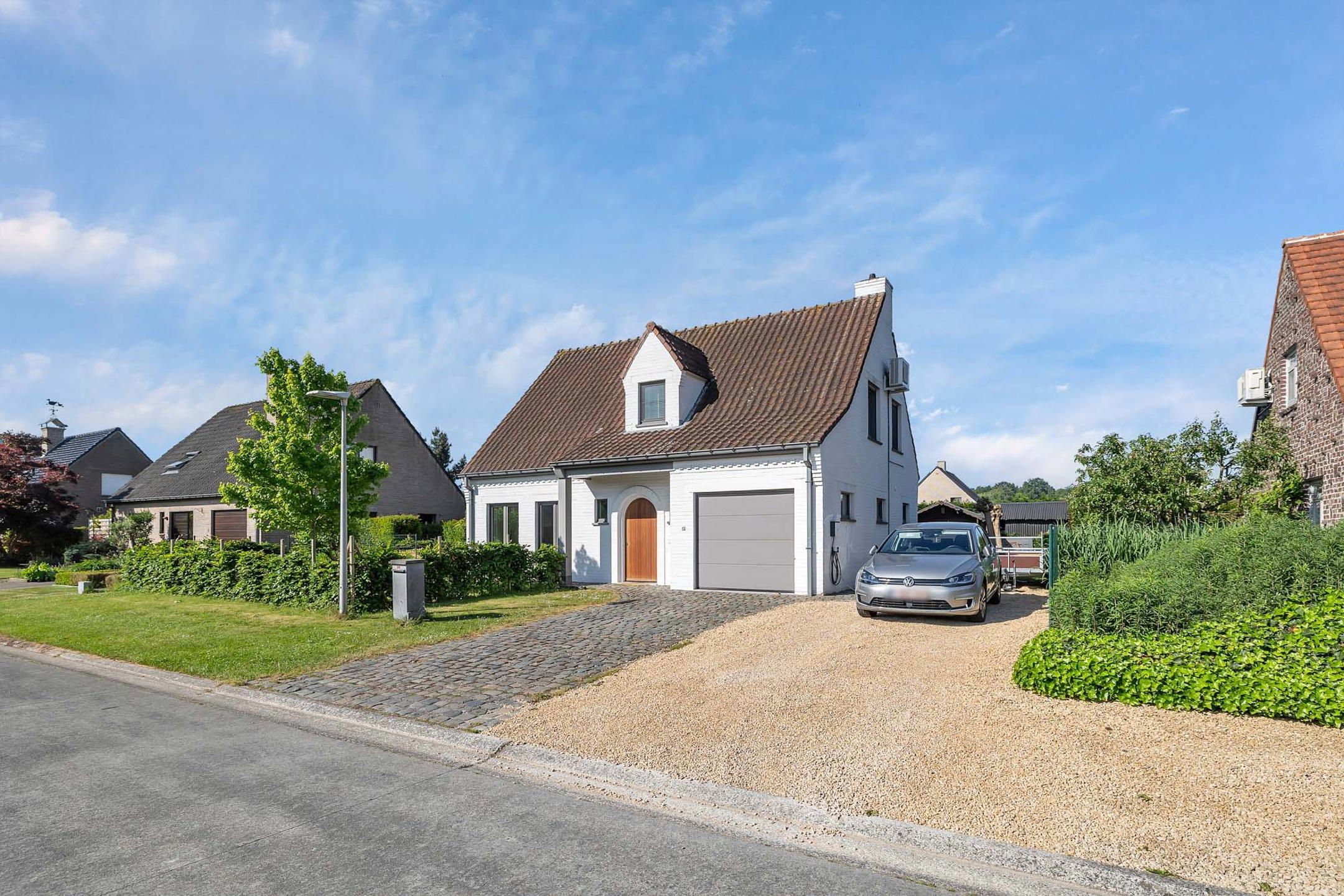Instapklare gezinswoning op toplocatie  foto {{pictureIndex}}