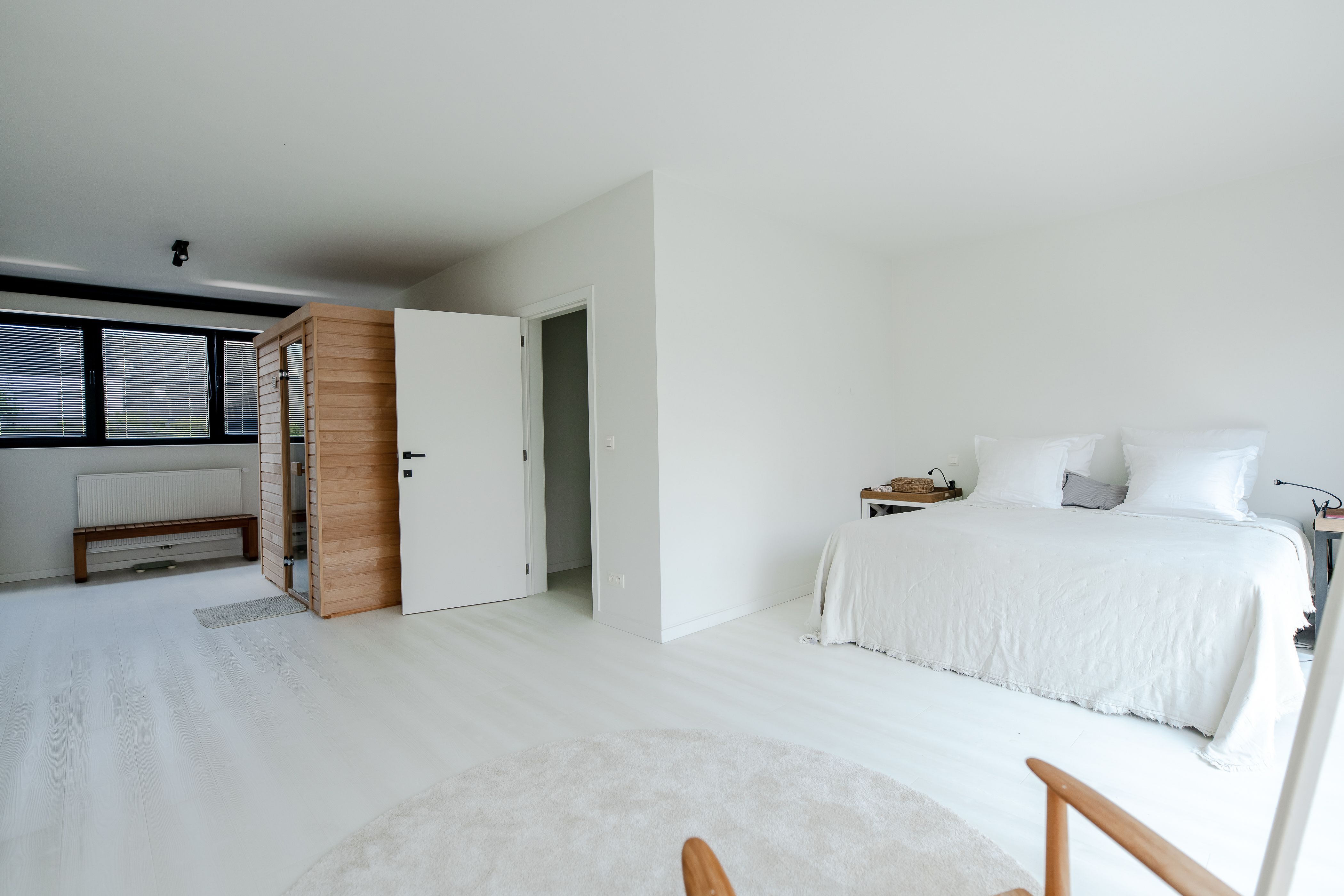 Feelgood woning met 4 slpks, 2 badk en prachtige tuin foto 24