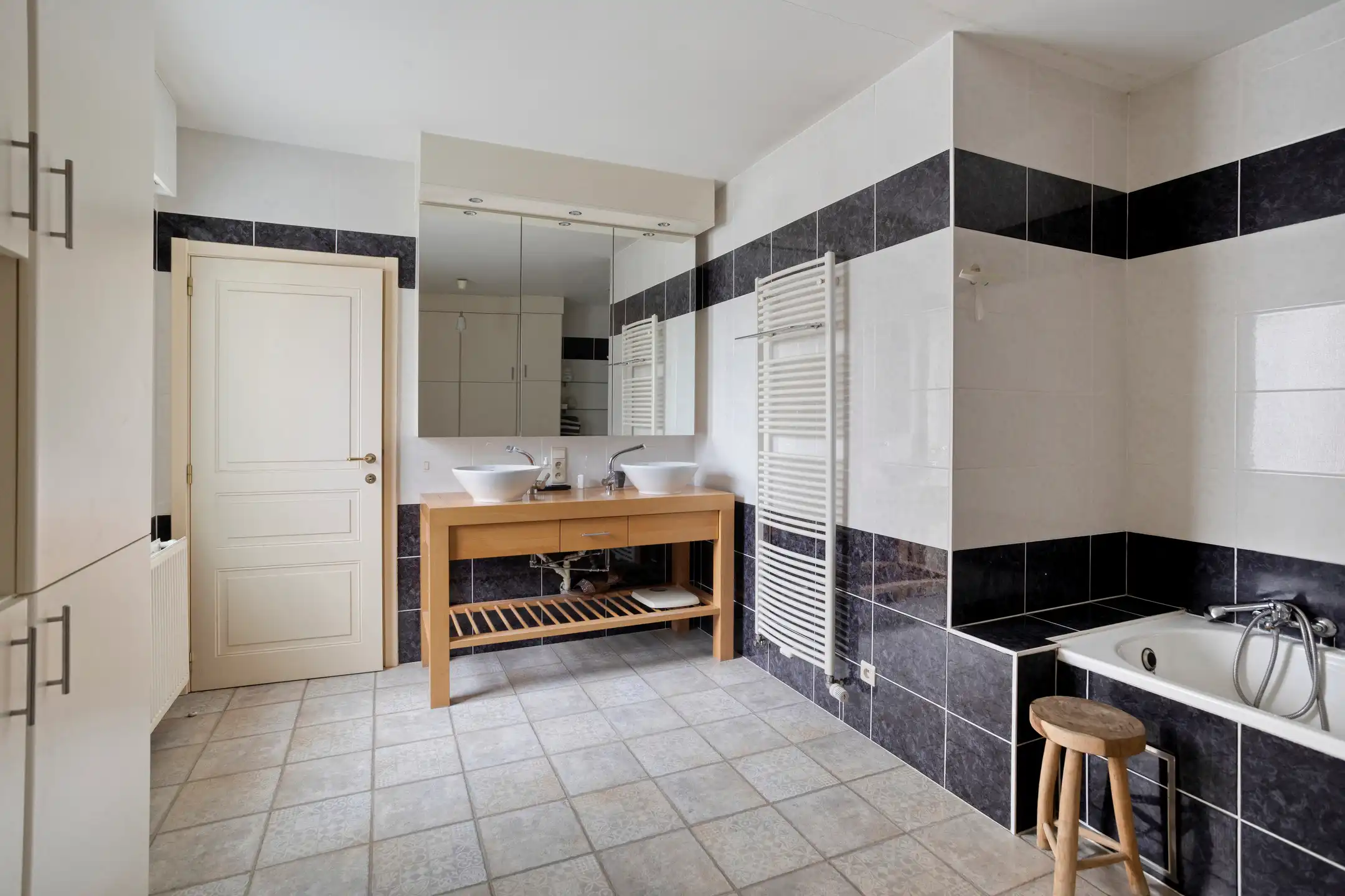 Woning met praktijk op toplocatie in centrum Begijnendijk foto 22