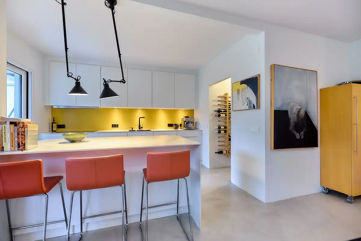 Hoogwaardig gerenoveerd villa-appartement met grote zonnige tuin. foto 6