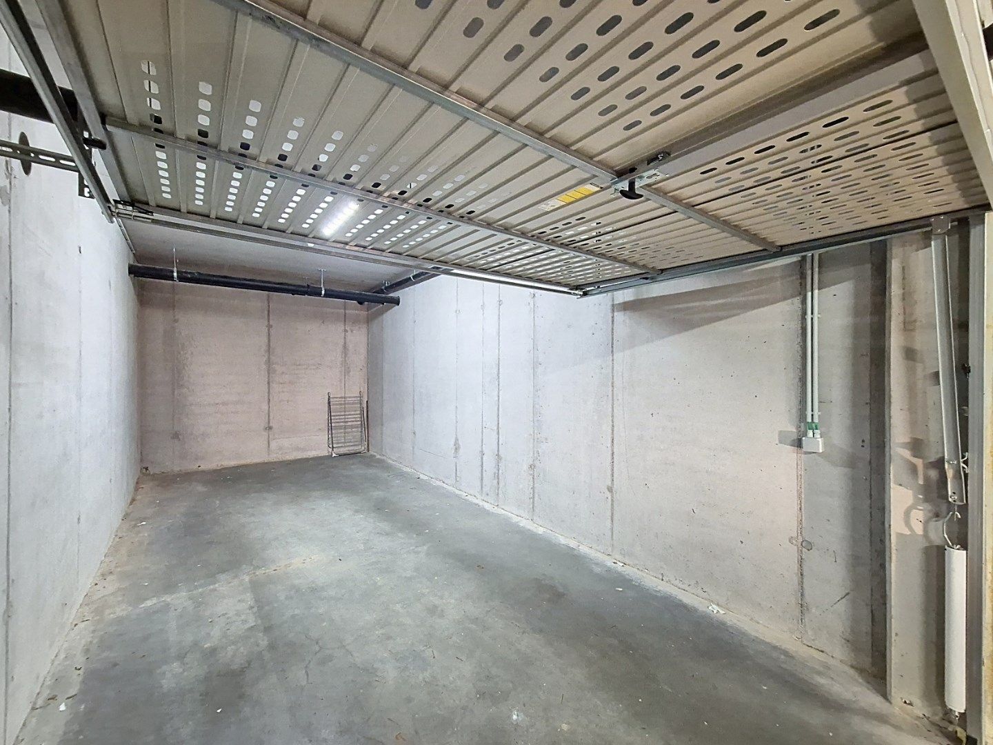 Appartement met 2 slpks en garage foto 17