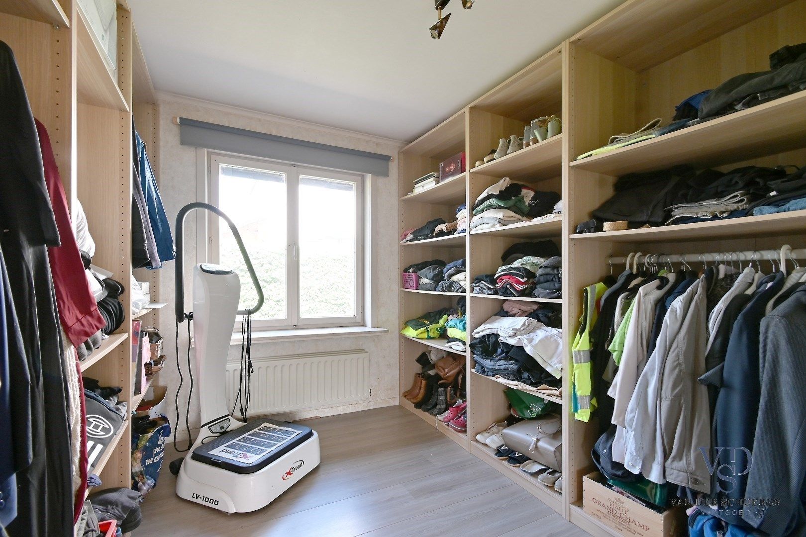 Instapklare woning (2427m²) met stallen. foto 20