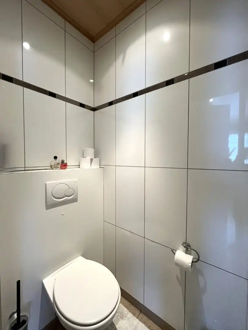 Dadizele – Ruime woning met loods van ca. 400 m², zwembad en bureelruimte foto 24