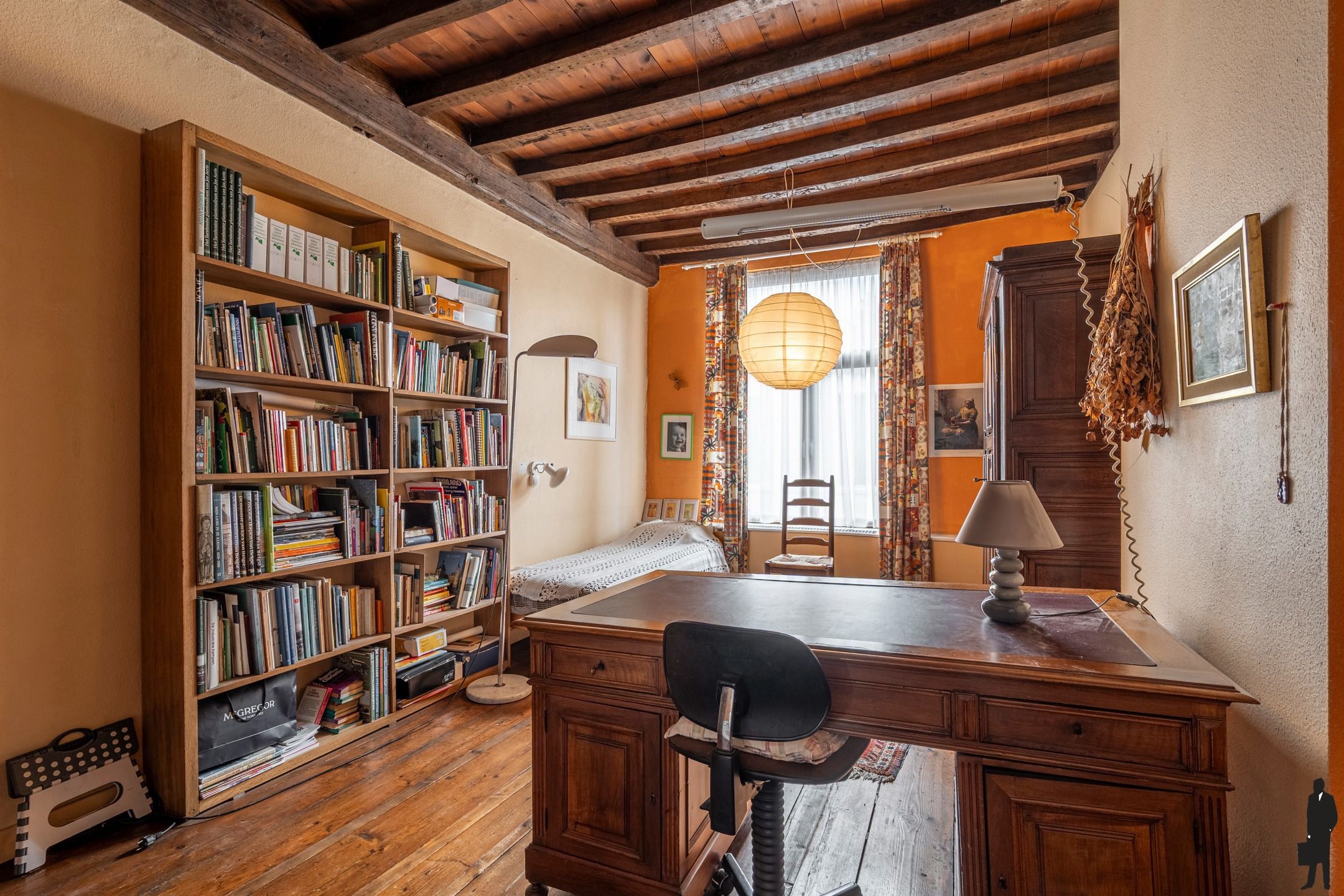 Statig herenhuis met 6 slks, 2 bdks, dubbele garage  foto 18