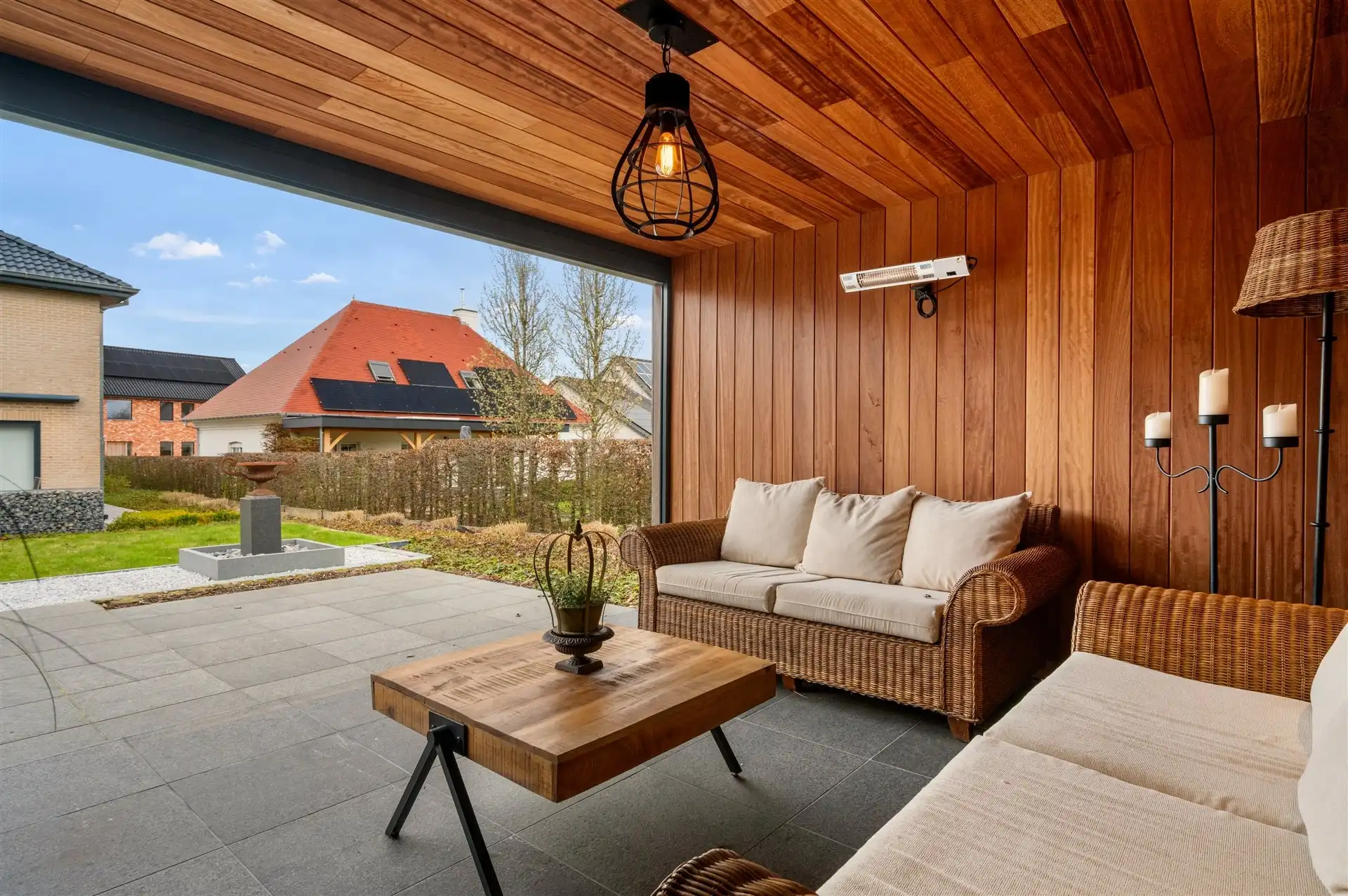 Prachtige woning in doodlopende straat vlakbij de markt  foto 23