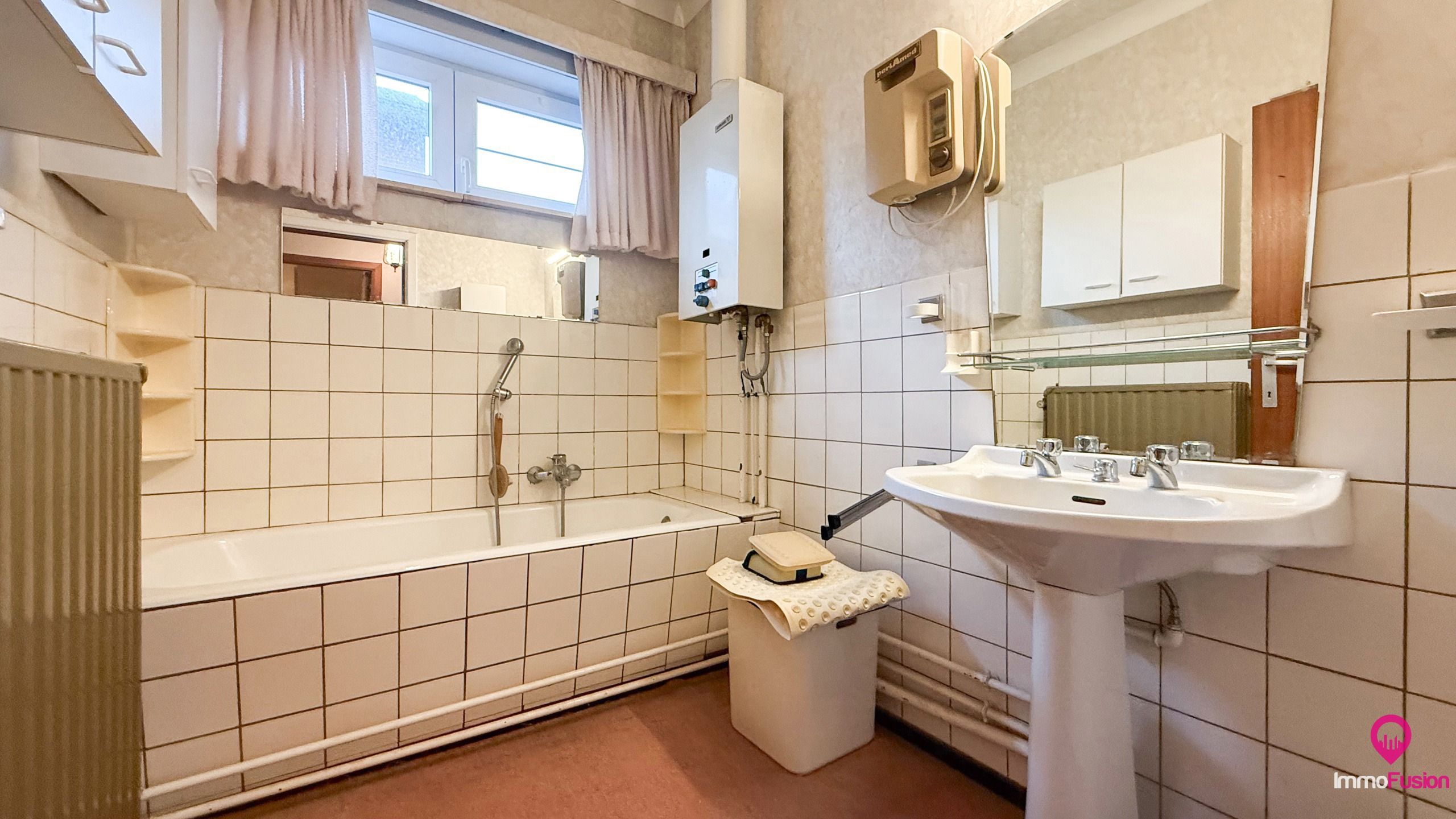 Bungalow met grote werkplaats en weide op 42 are in Alken foto 11