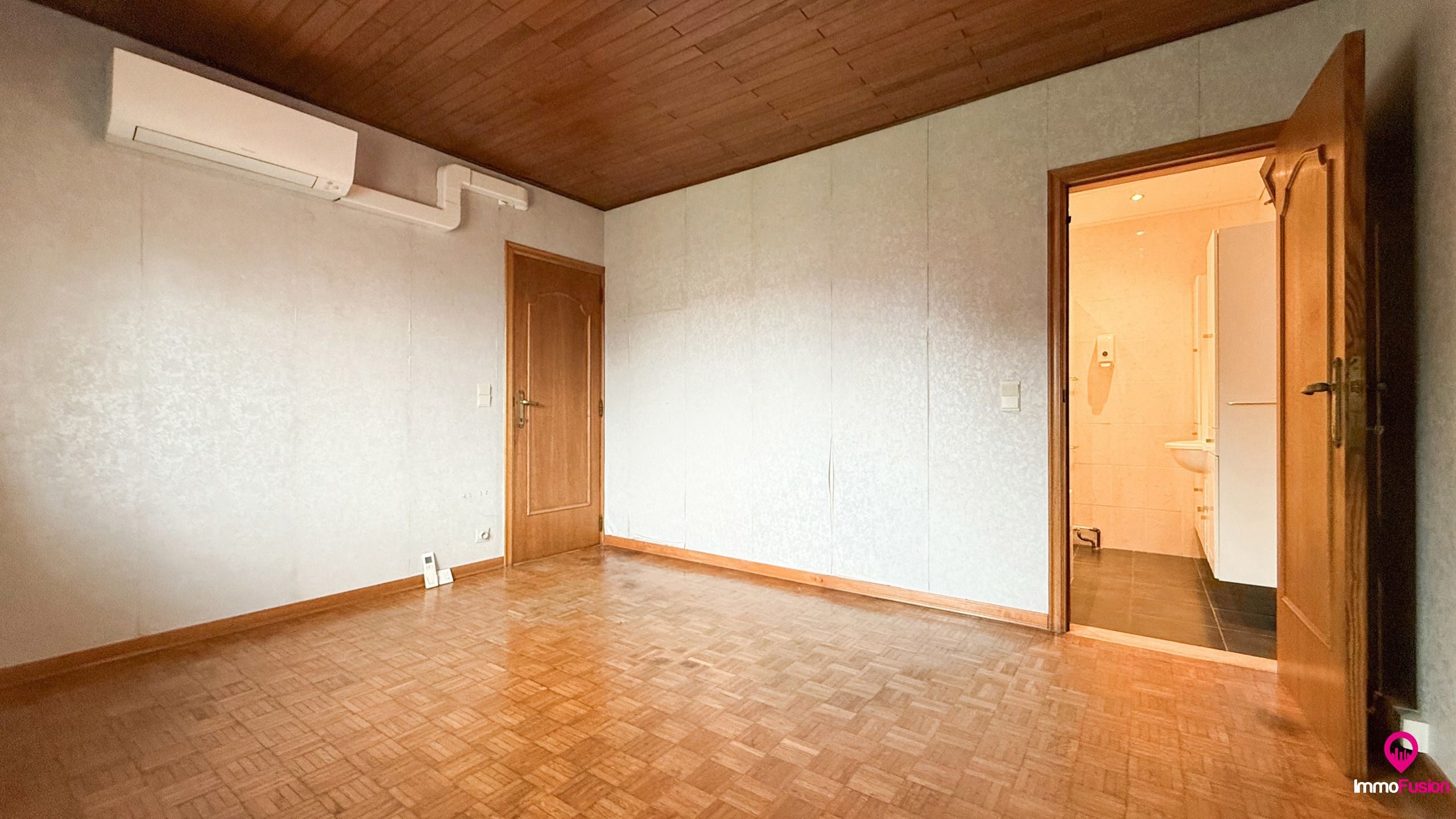 Instapklare gezinswoning met 4 slpks en mooie verzorgde tuin foto 14