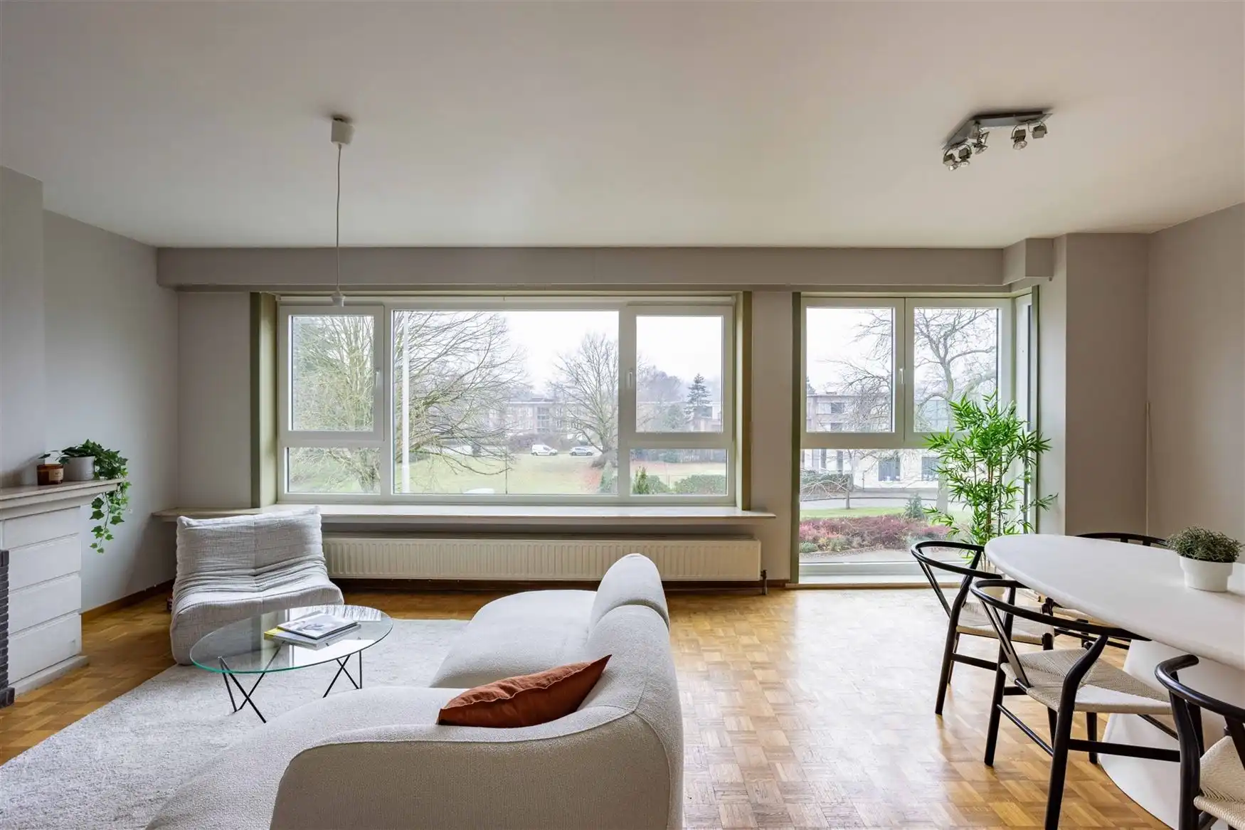 Ruim, lichtrijk appartement (115m²) in Sint-Amandsberg. foto 3