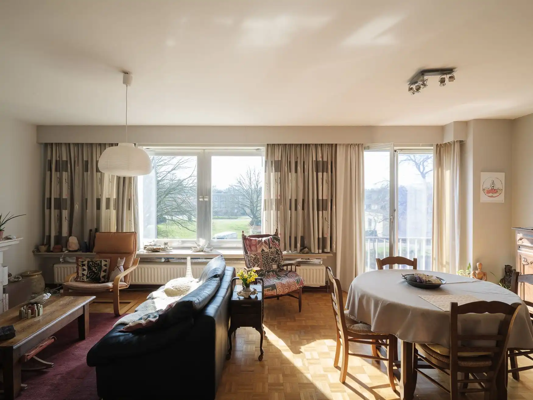 Ruim, lichtrijk appartement (115m²) in Sint-Amandsberg. foto 3