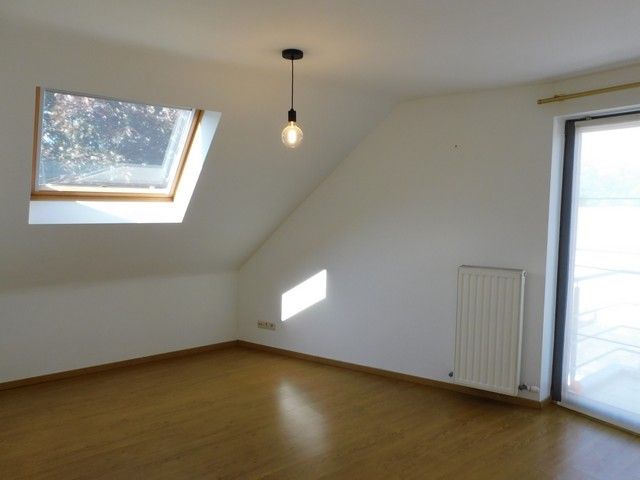 Ruim duplex appartement met 3 slaapkamers in het centrum   foto 9