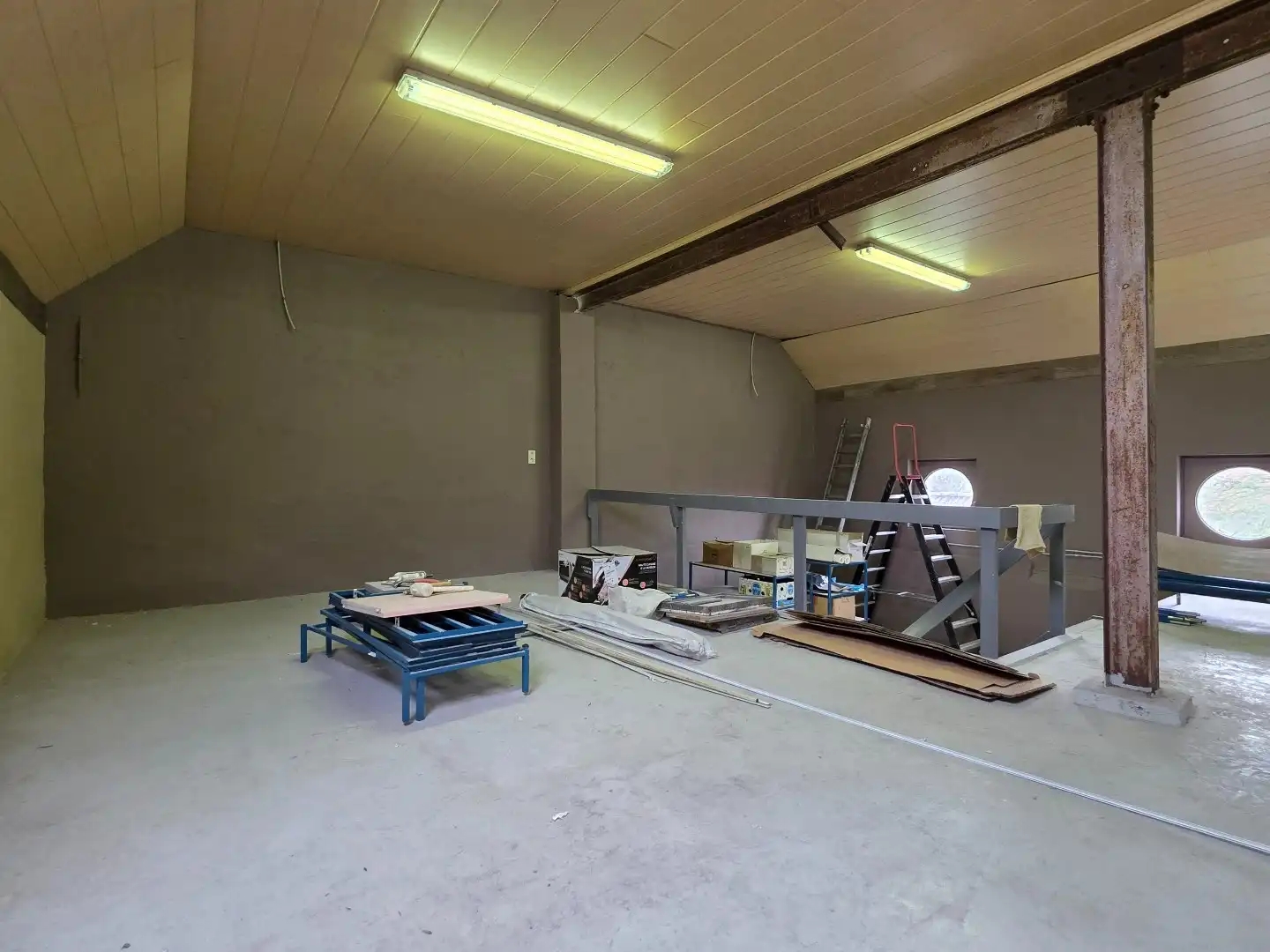 Vlot bereikbaar, veelzijdig atelier/magazijn in Beveren-Leie - geschikt voor diverse doeleinden! foto 24