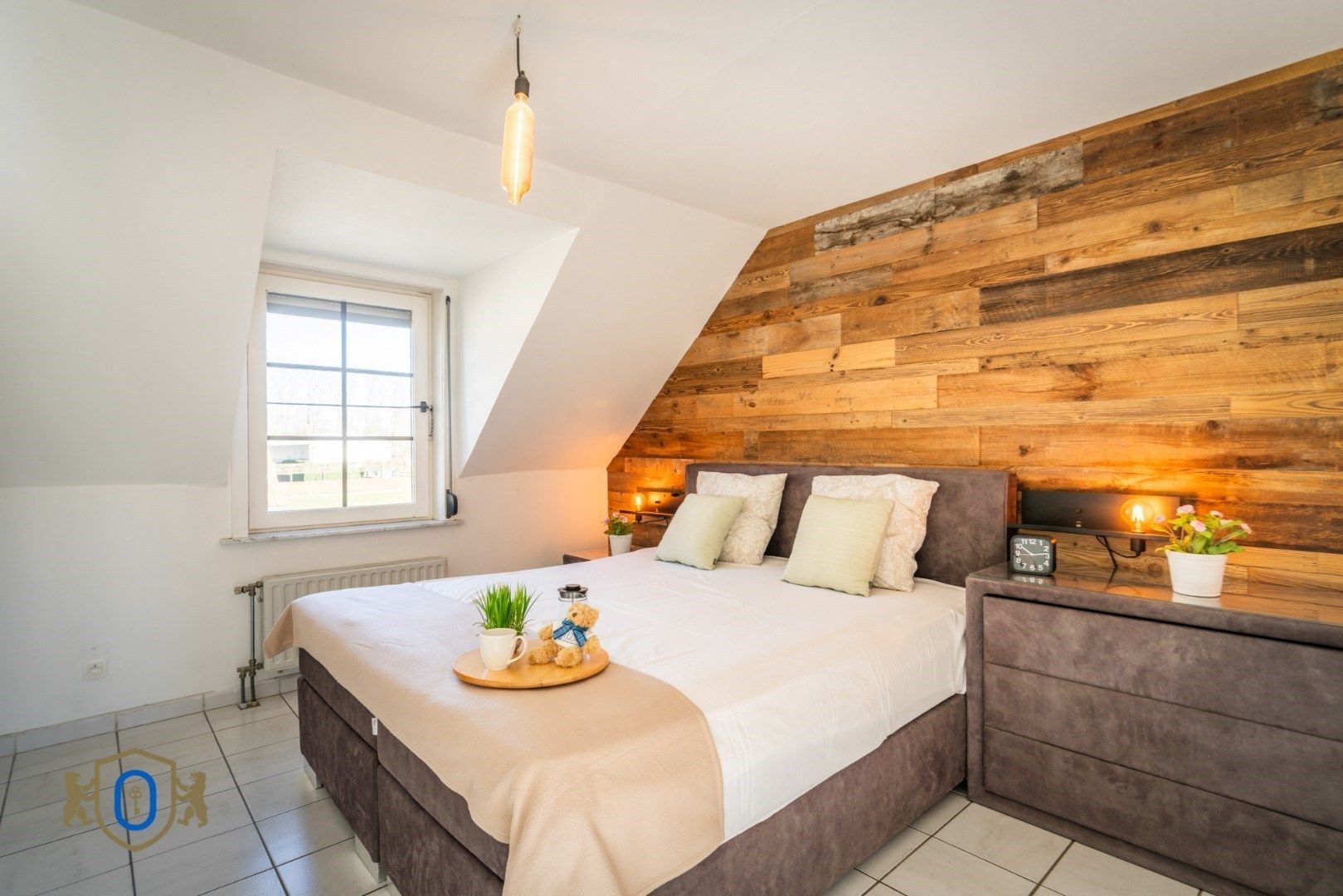 Landhuis met meerdere bijgebouwen foto 18