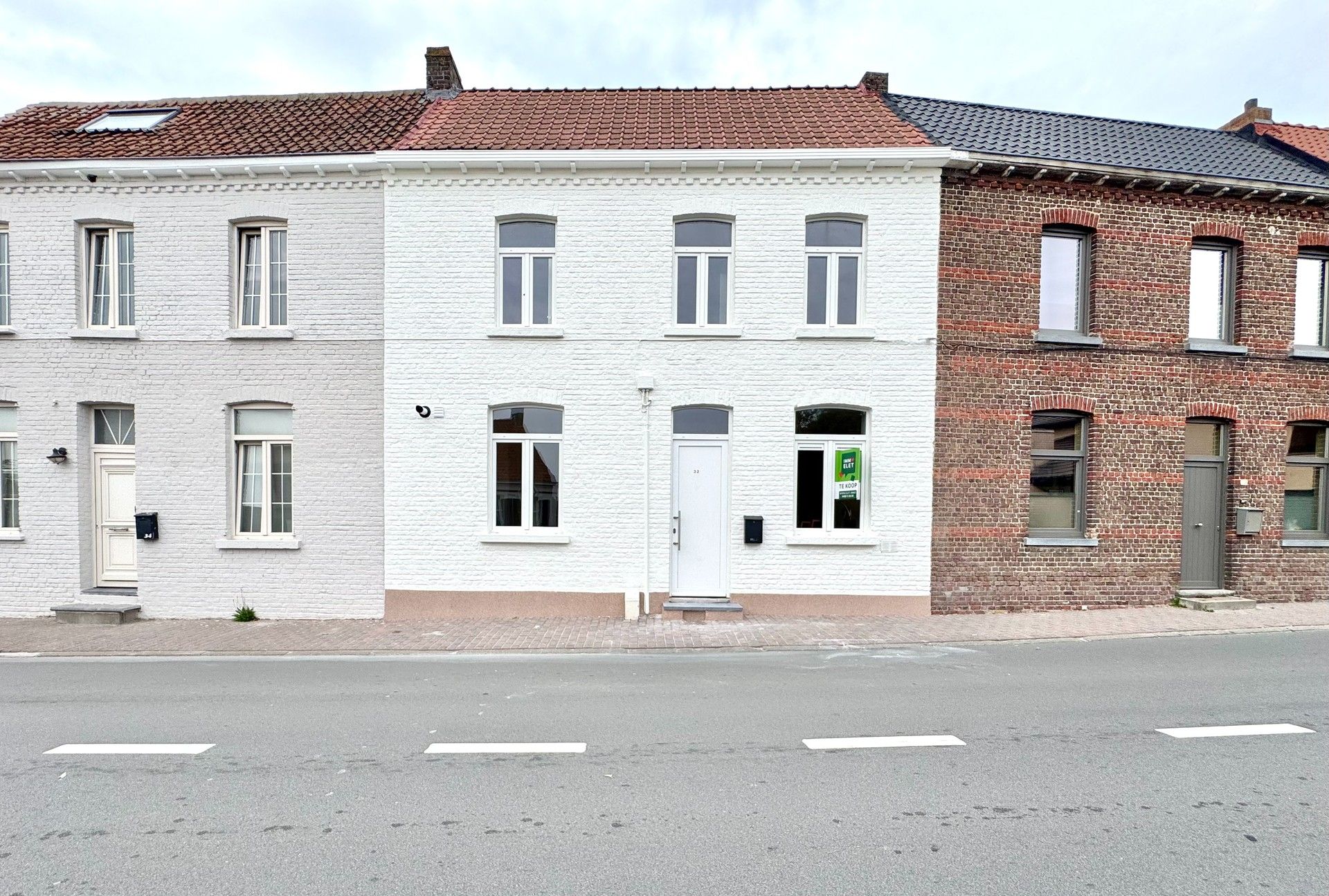 GERENOVEERDE WONING MET 3 SLPKS, TERRAS EN PARKING foto 30
