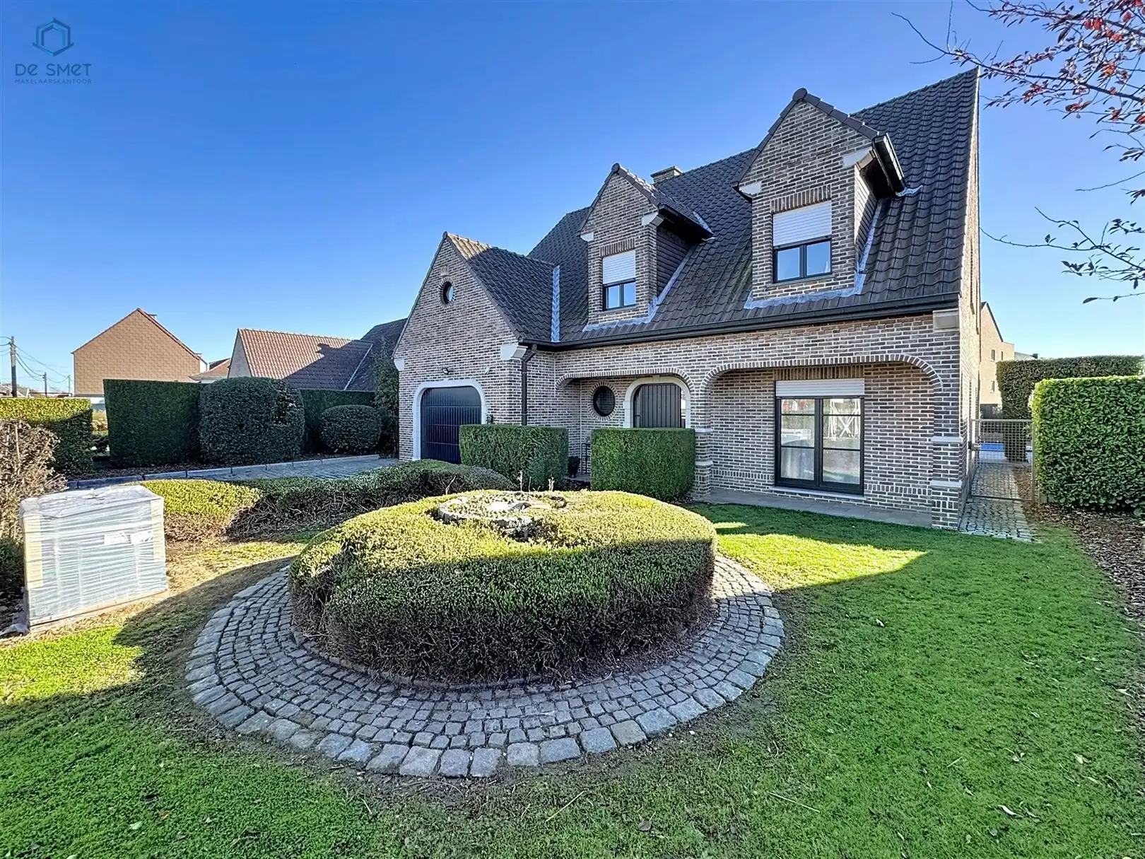 Prachtig gerenoveerde villa met 4 slaapkamers, garage en zwembad foto 31