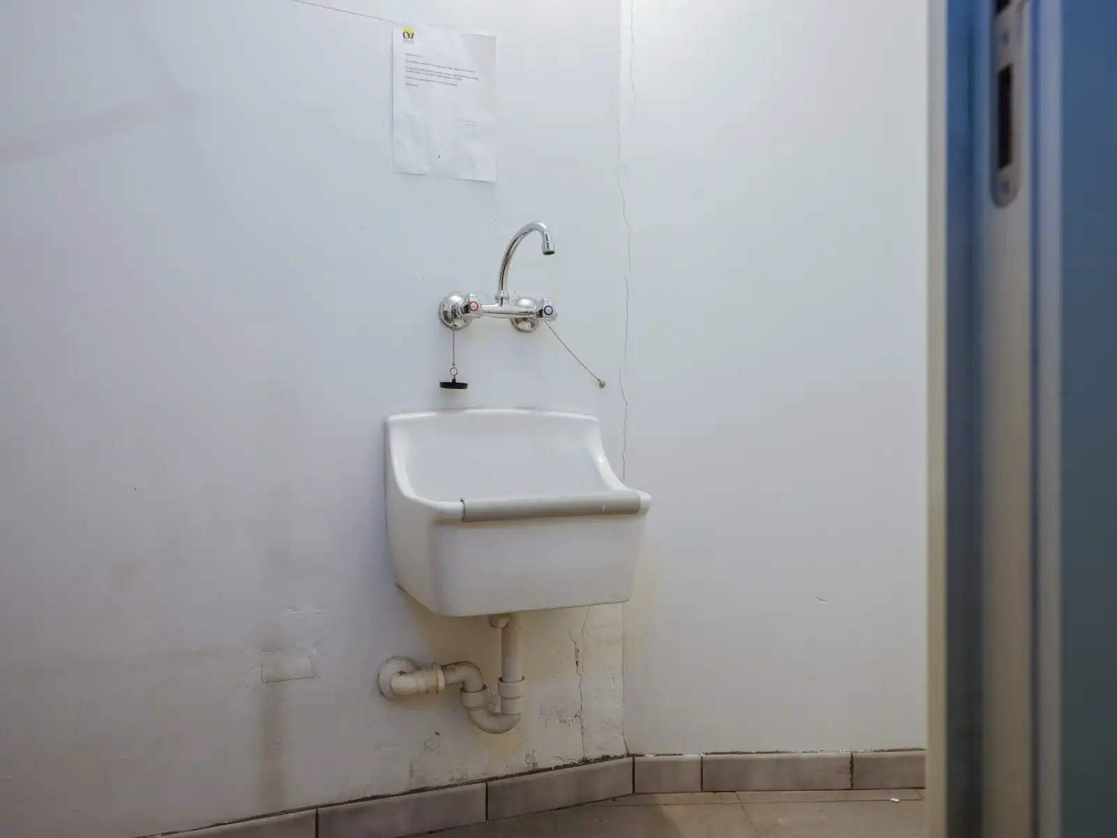 Kantoorruimte te koop op een uitstekende locatie in het centrum van Tielt foto 13