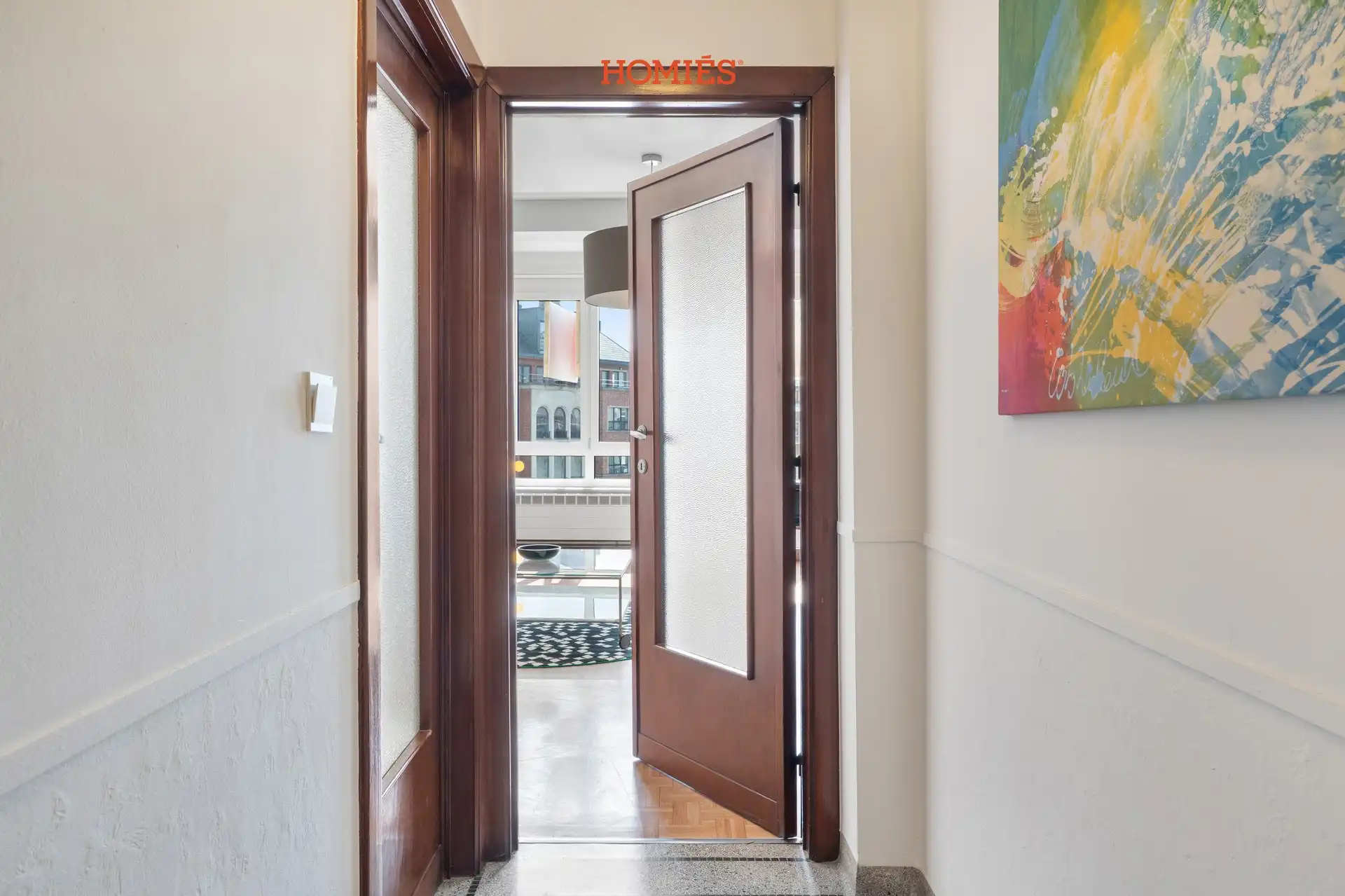 Instapklaar 2-slaapkamerappartement met uniek uitzicht foto 6