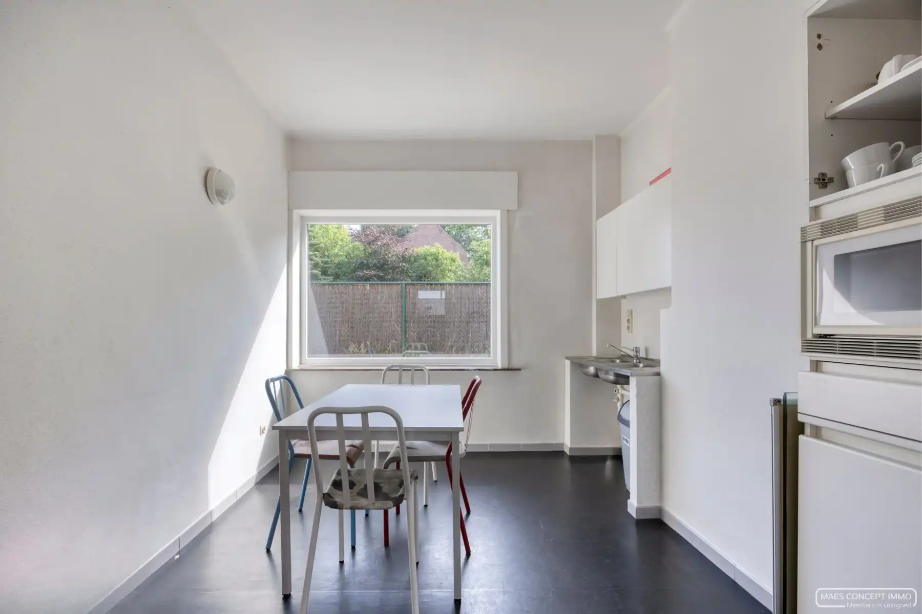 Unieke woning met atelier/ruime garage te koop in Waregem foto 9