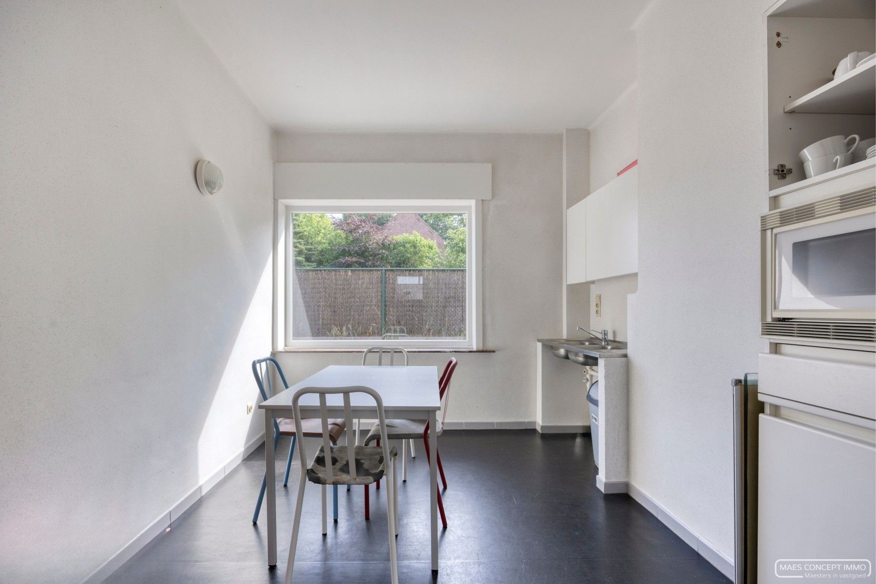 Unieke woning met atelier/ruime garage te koop in Waregem foto 9