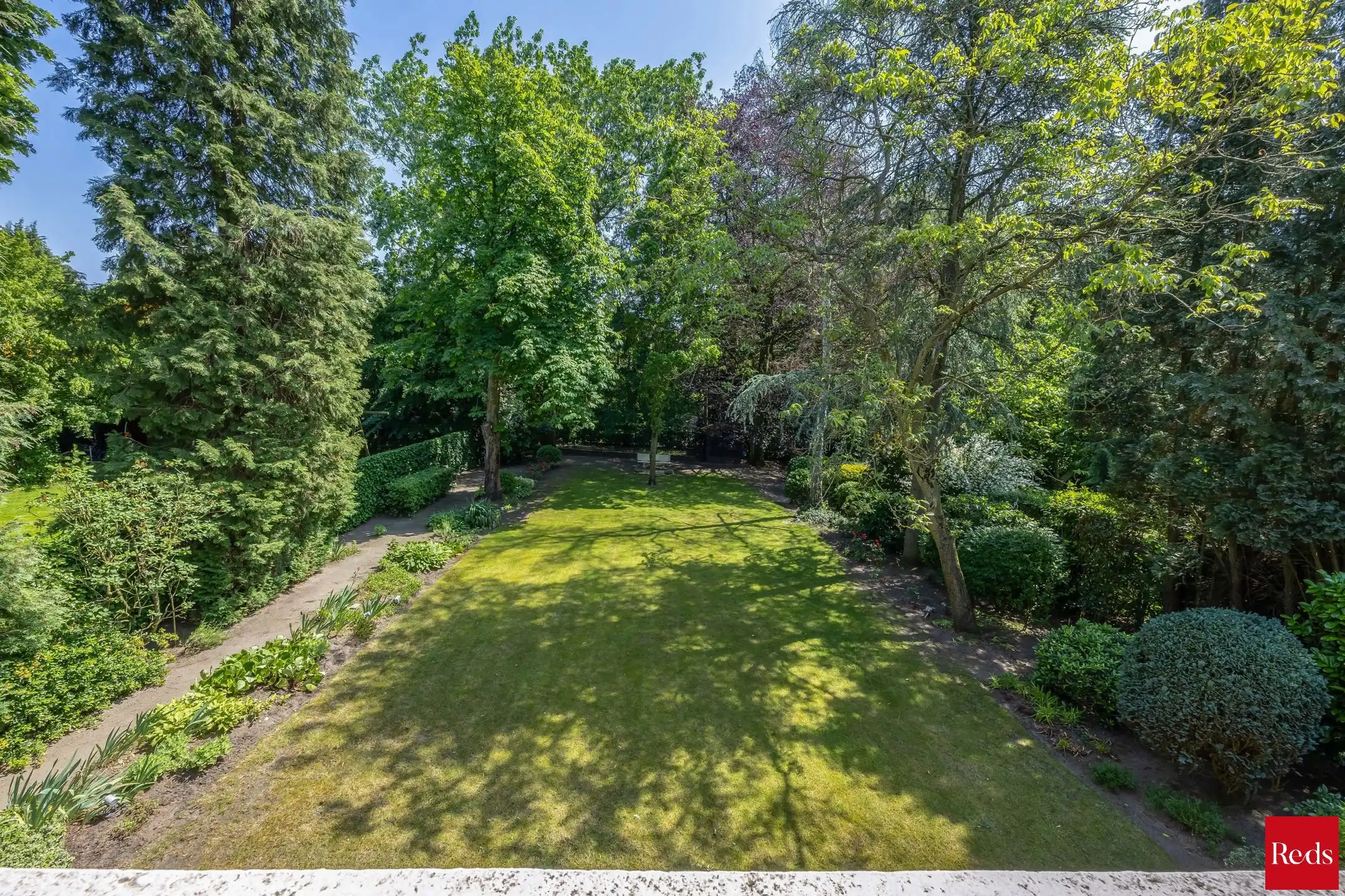 Karaktervolle villa met mooie tuin op toplocatie in Kapellen foto 32