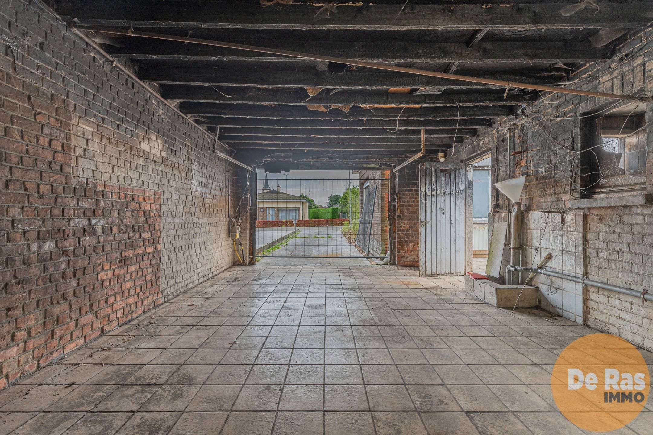 ERPE-MERE - Te renoveren, stevige halfopen bebouwing foto 14