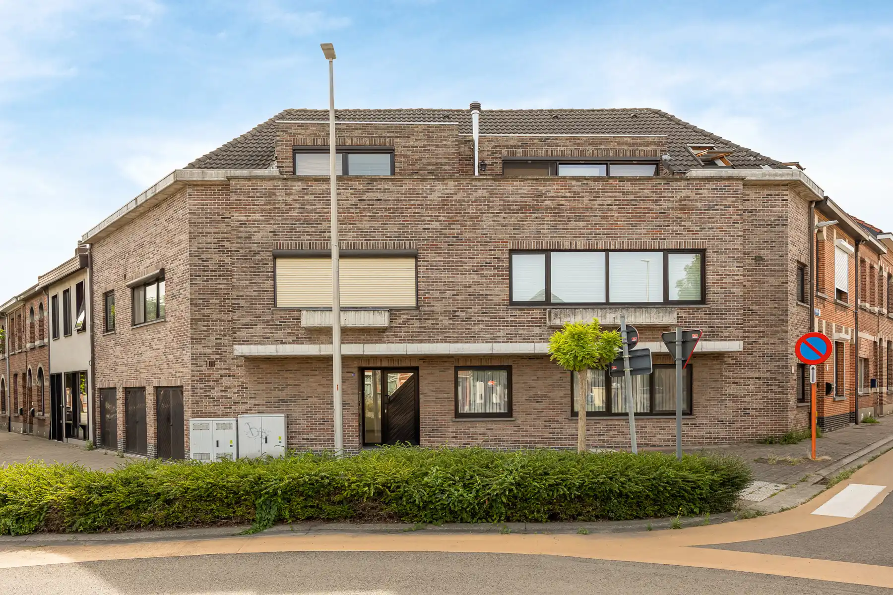 Lichtrijk gelijkvloers hoekappartement in Niel foto 15