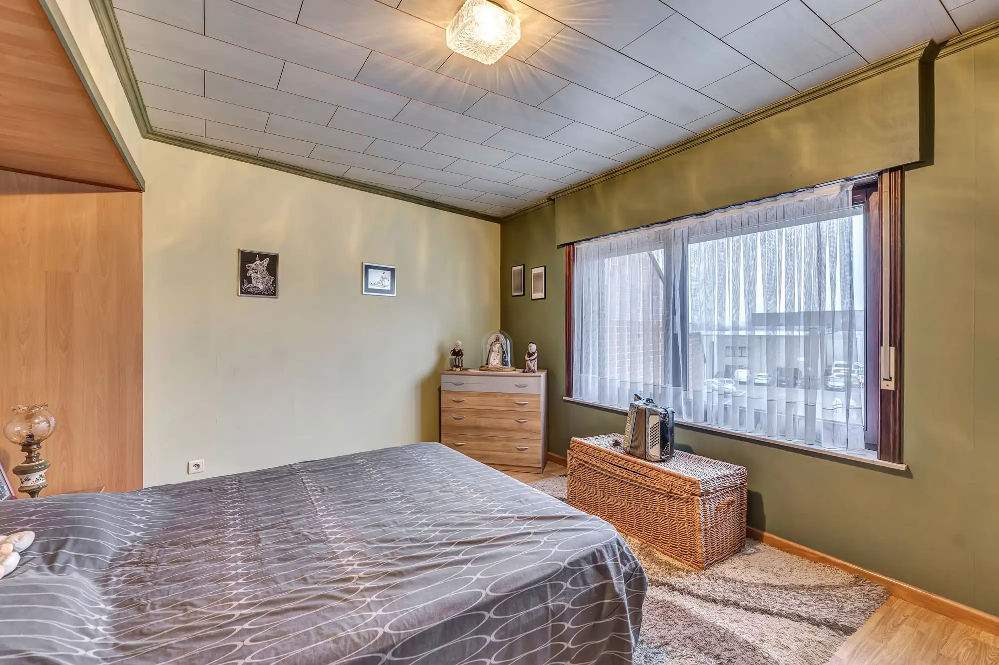 Ruime, solide woning op strategische ligging foto 18