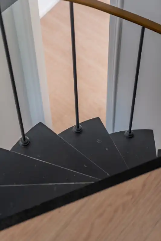 Gerenoveerde handelswoning met tuin op topligging foto 13