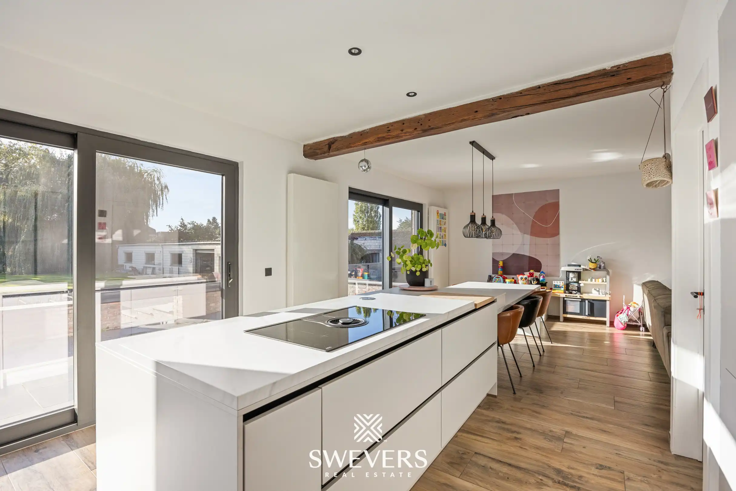 Ruime woning met magazijn in KMO-zone te Tongeren foto 6