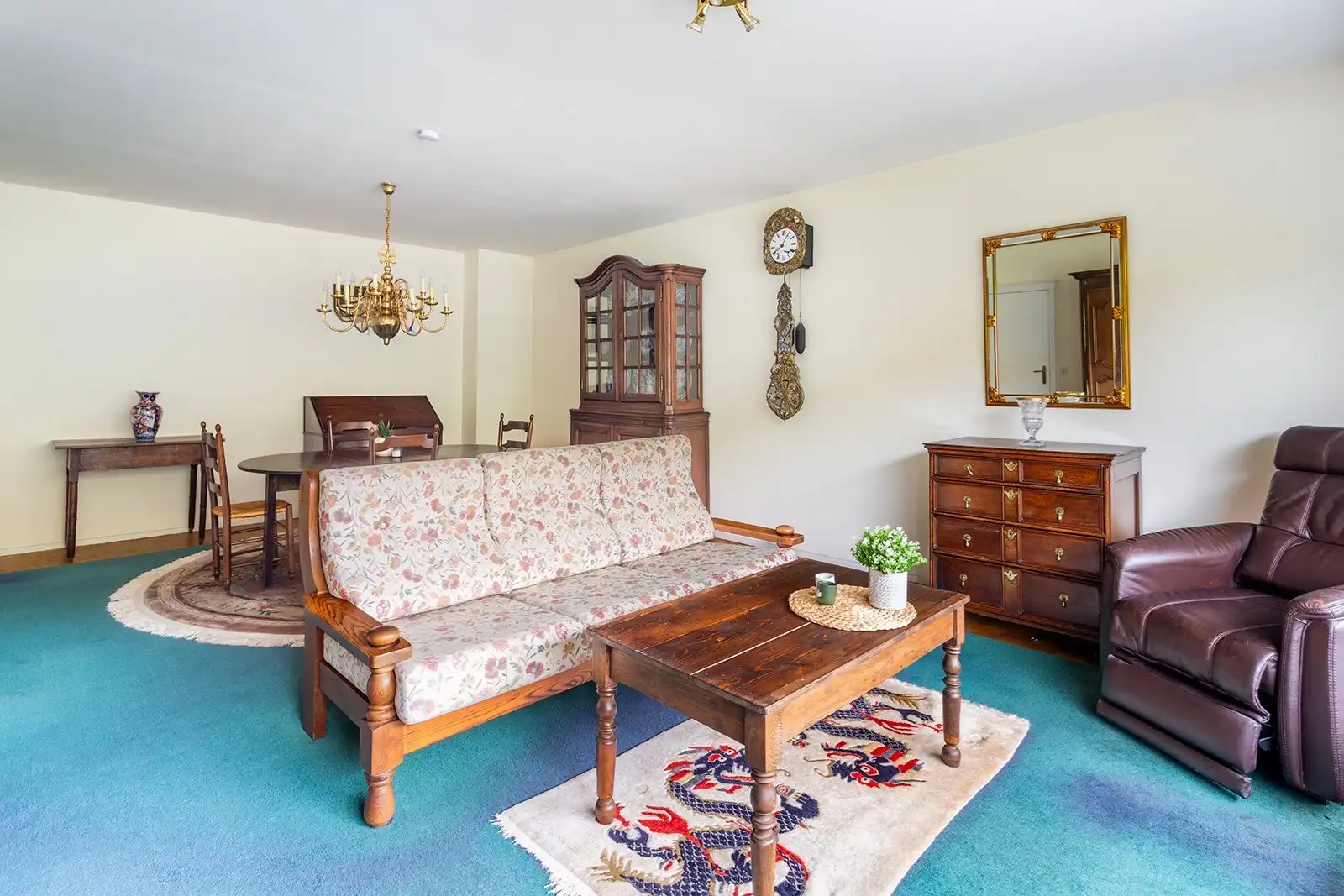 Rustig gelegen 3-slaapkamer appartement met 2 terrassen!    foto 5