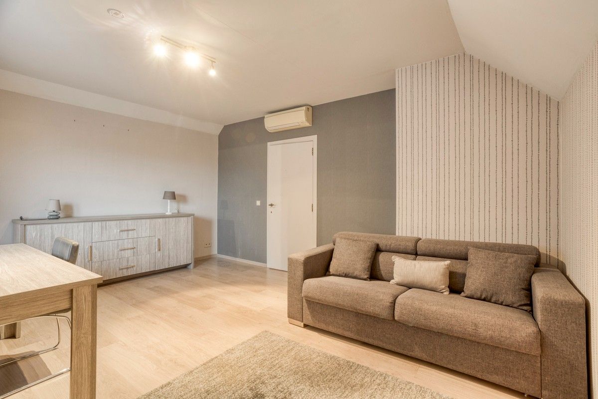 Zeer ruime villa van ca. 475m² - 6 kamers - 3 badkamers (mogelijks kangoeroewoning) nabij centrum Overijse foto 23