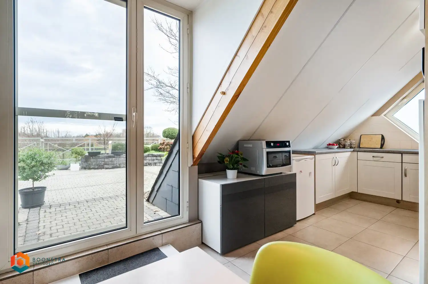 Dakappartement met prachtig, ruim terras foto 12