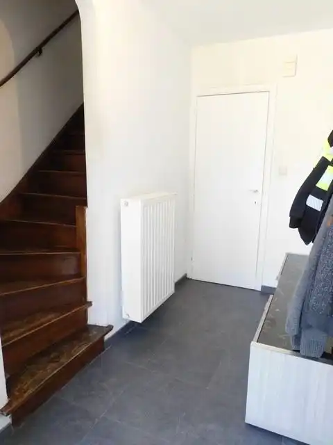 Instapklare woning met garage en tuin foto 2