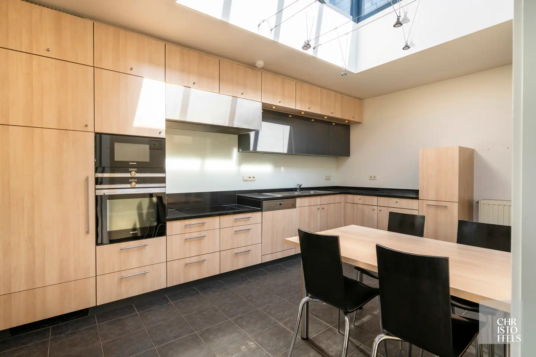 Vergunde tweewoonst met paardenaccommodatie op 3.721 m²  foto 11