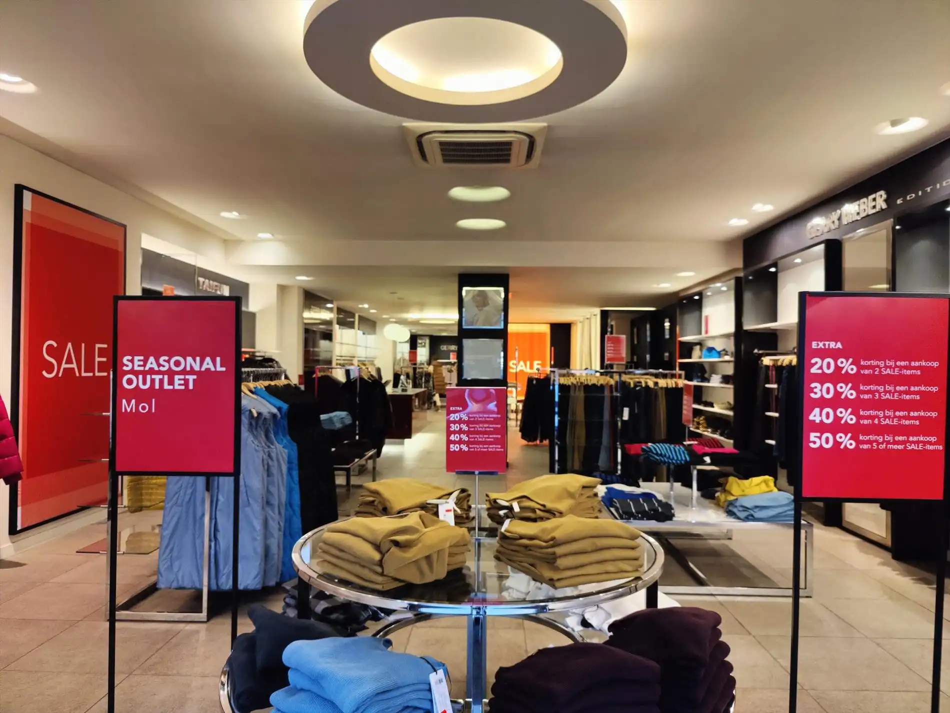 Handelspand in het centrum van Mol ! foto 3