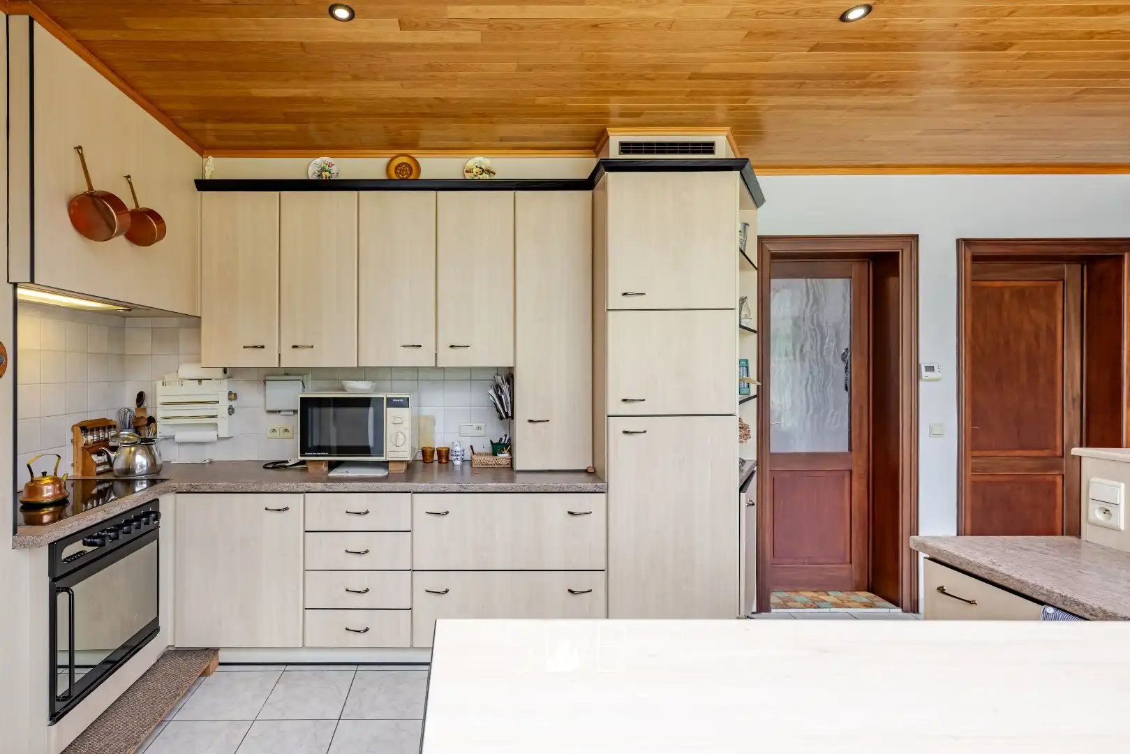 Authentieke hoeve met bijgebouwen en graslanden op 6.664m² met mogelijkheid tot bijkomend grasland op 3.070m² foto 9