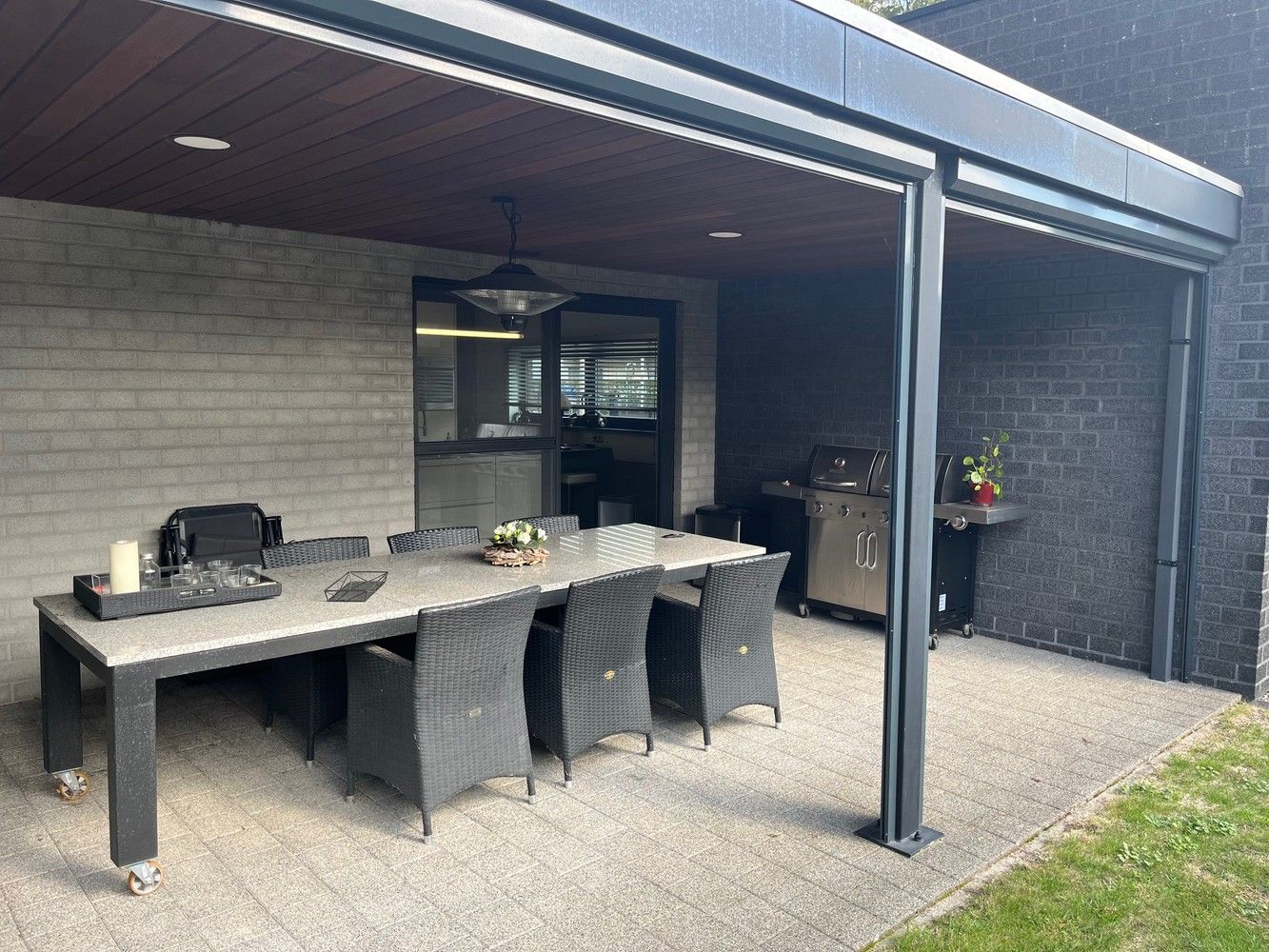 Licht, ruimte en luxe: energiezuinige, recente villa met 5 slk te koop in Maasmechelen! foto 25
