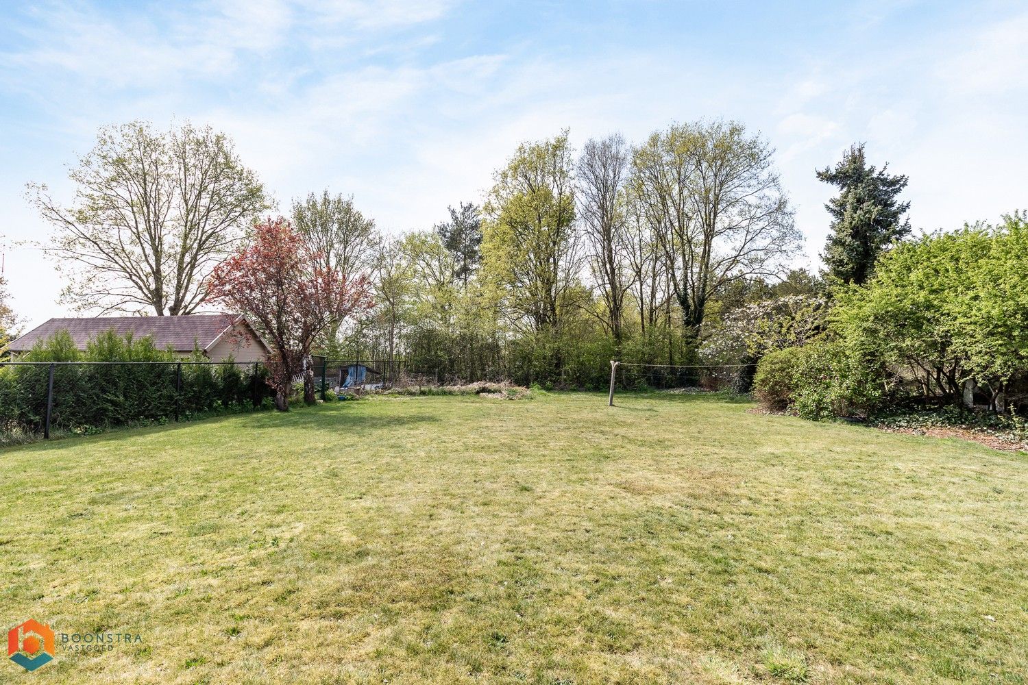Te renoveren woning met 3 slpkrs op een ruim perceel foto 12