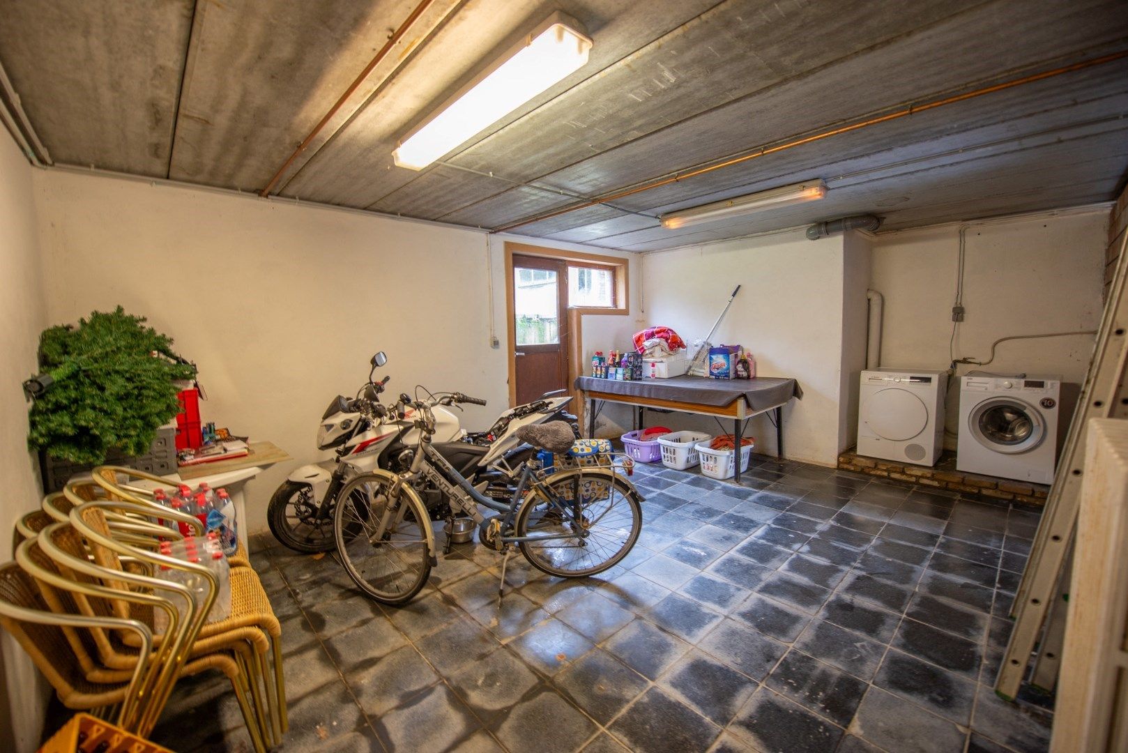 Uniek gelegen charmante woning op 2.880 m2 foto 17