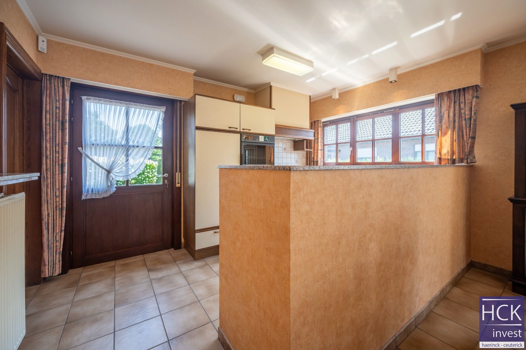 KRUISHOUTEM - Mooi gelegen alleenstaande woning, kraaknet onderhouden! foto 7