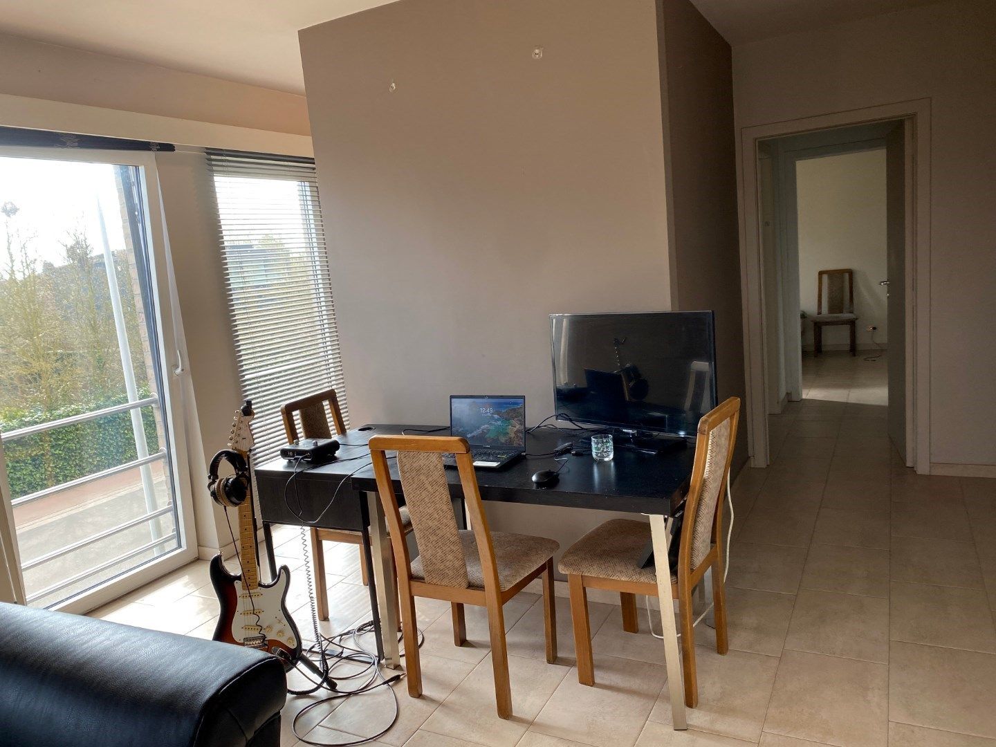 Eigentijds appartement met  autostaanplaats en kelder. Geen vaste kosten. foto 6
