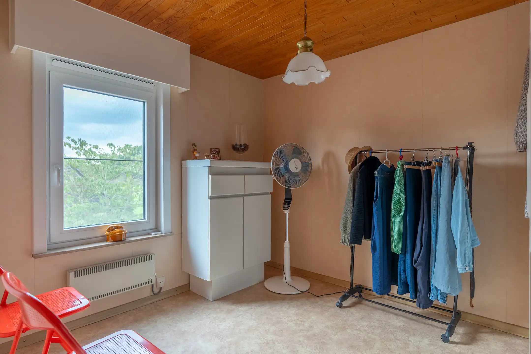 Gunstig gel. instapklare woning op mooi perceel van 1.000 m² foto 32